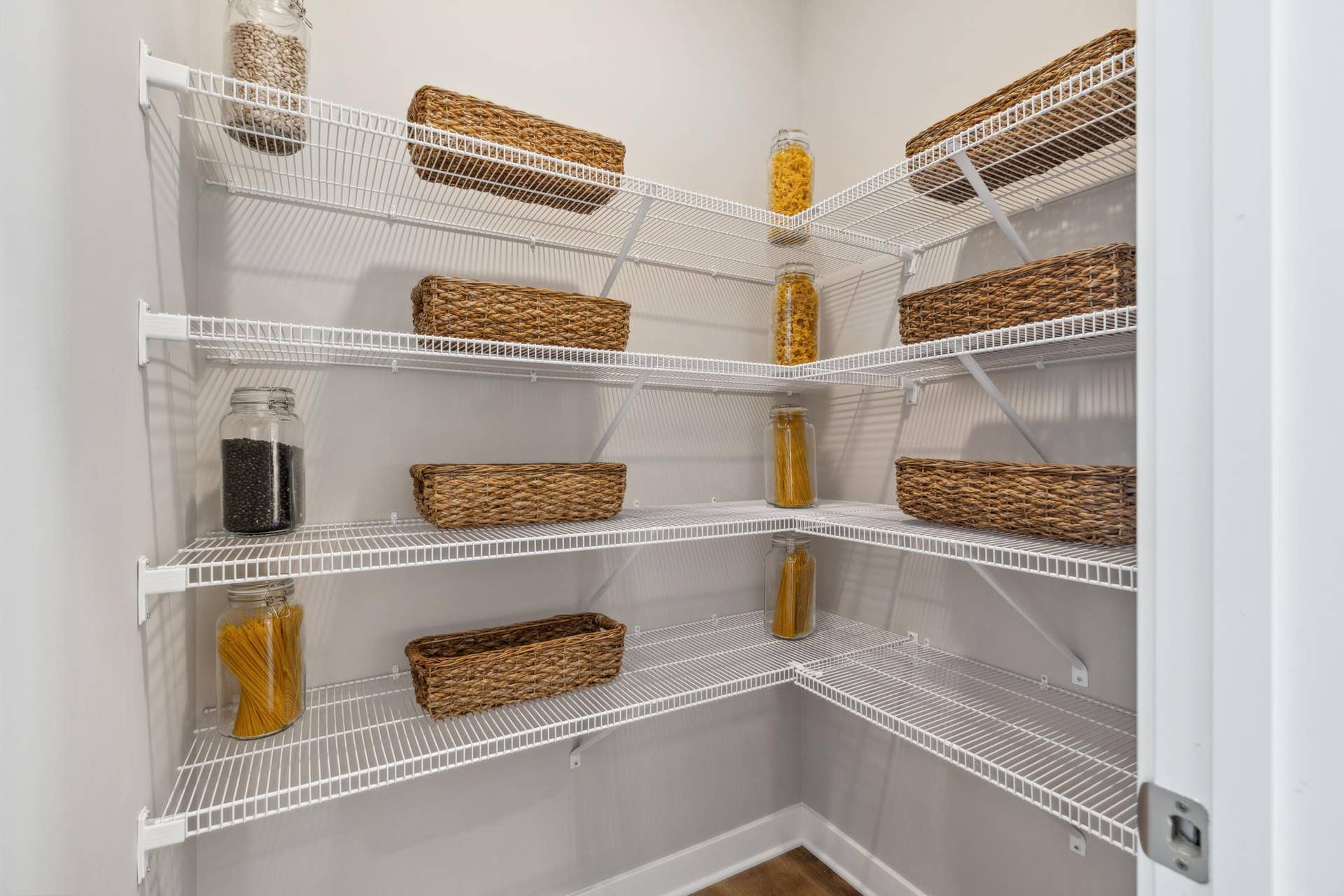 4901 Blake Way, Woodbury, MN 55129 Lots of storage for your kitchen gadgets.