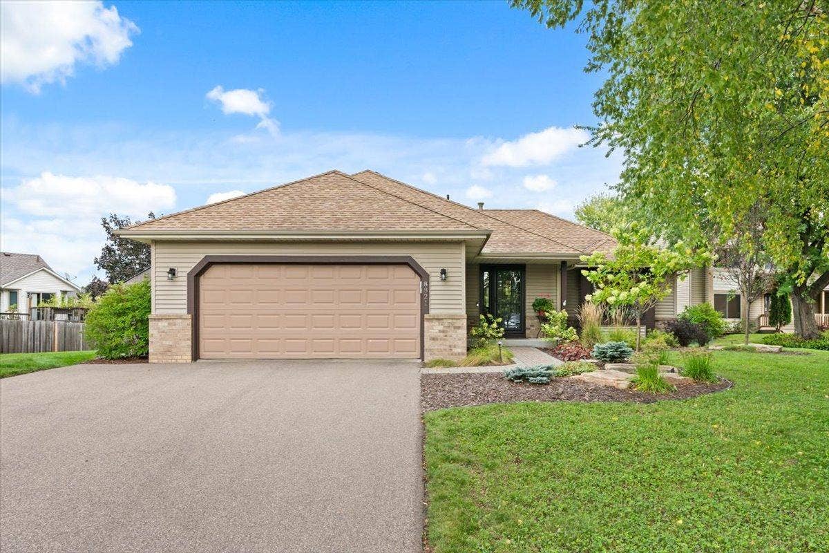 8821 Rainier Court, Woodbury, MN 55125 37-DSC08162.jpg