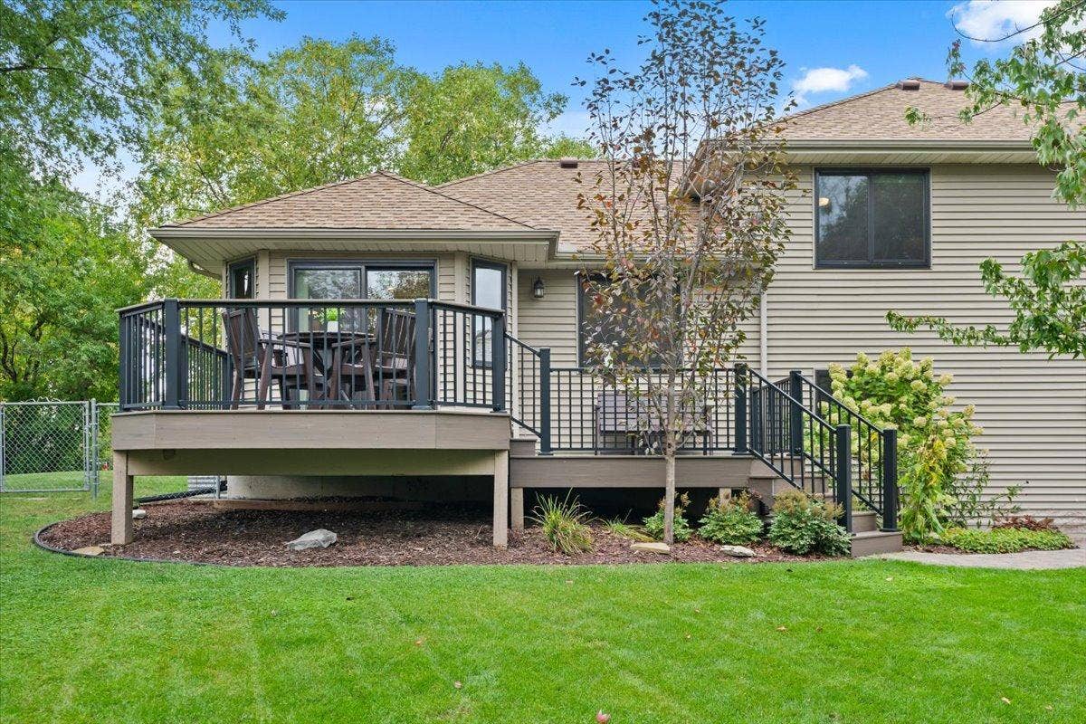 8821 Rainier Court, Woodbury, MN 55125 40-DSC08132.jpg