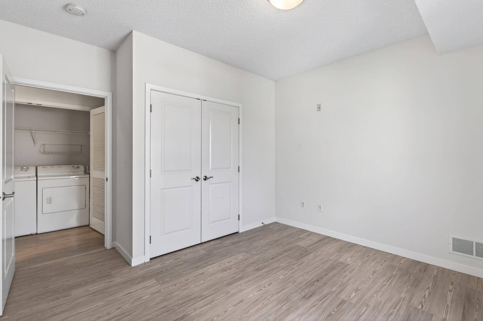 619 8th Street SE, #308, 50, Minneapolis, MN 55414 26_619_8th_30826_mls.jpg
