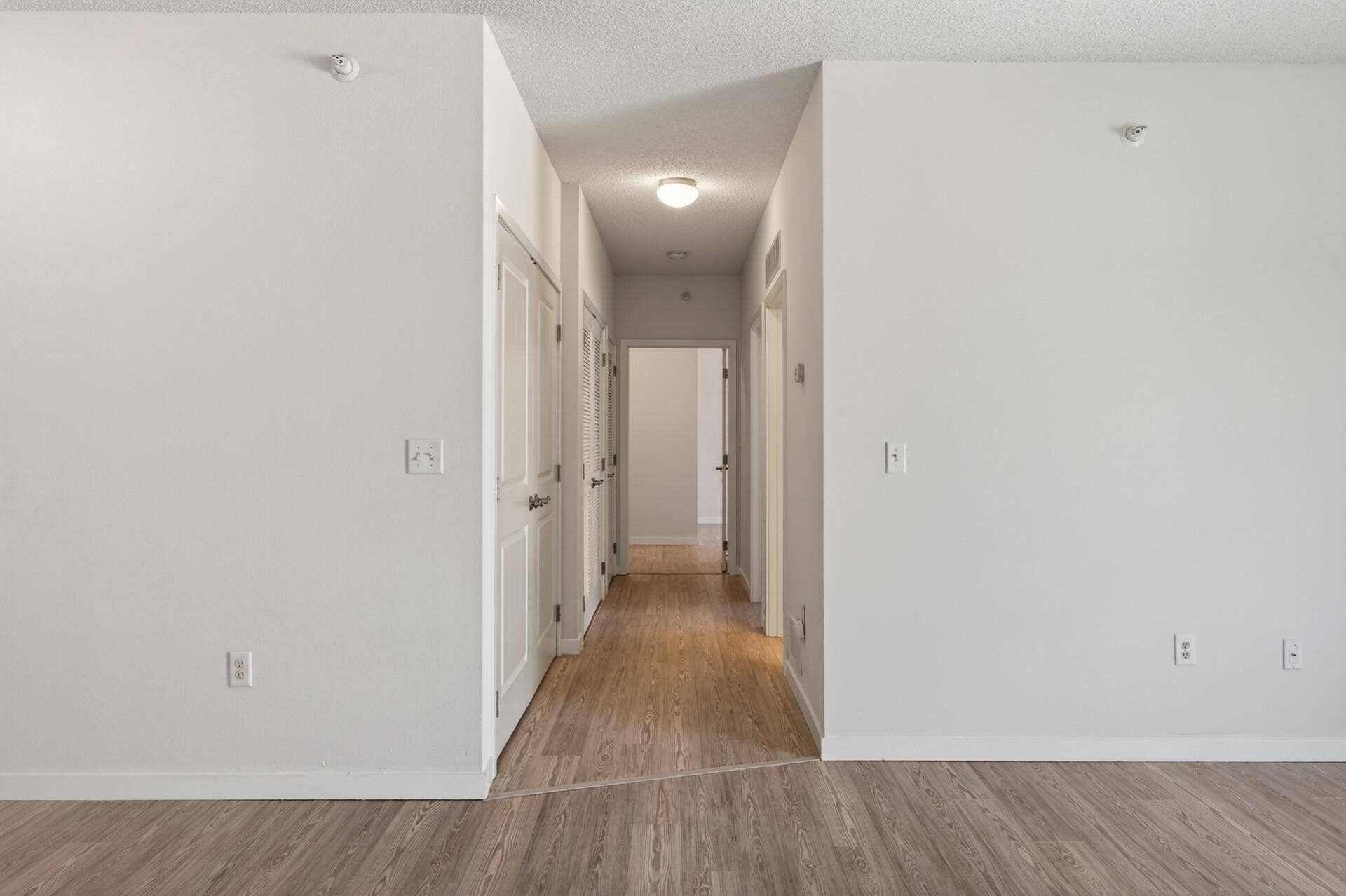 619 8th Street SE, #308, 50, Minneapolis, MN 55414 19_619_8th_30819_mls.jpg