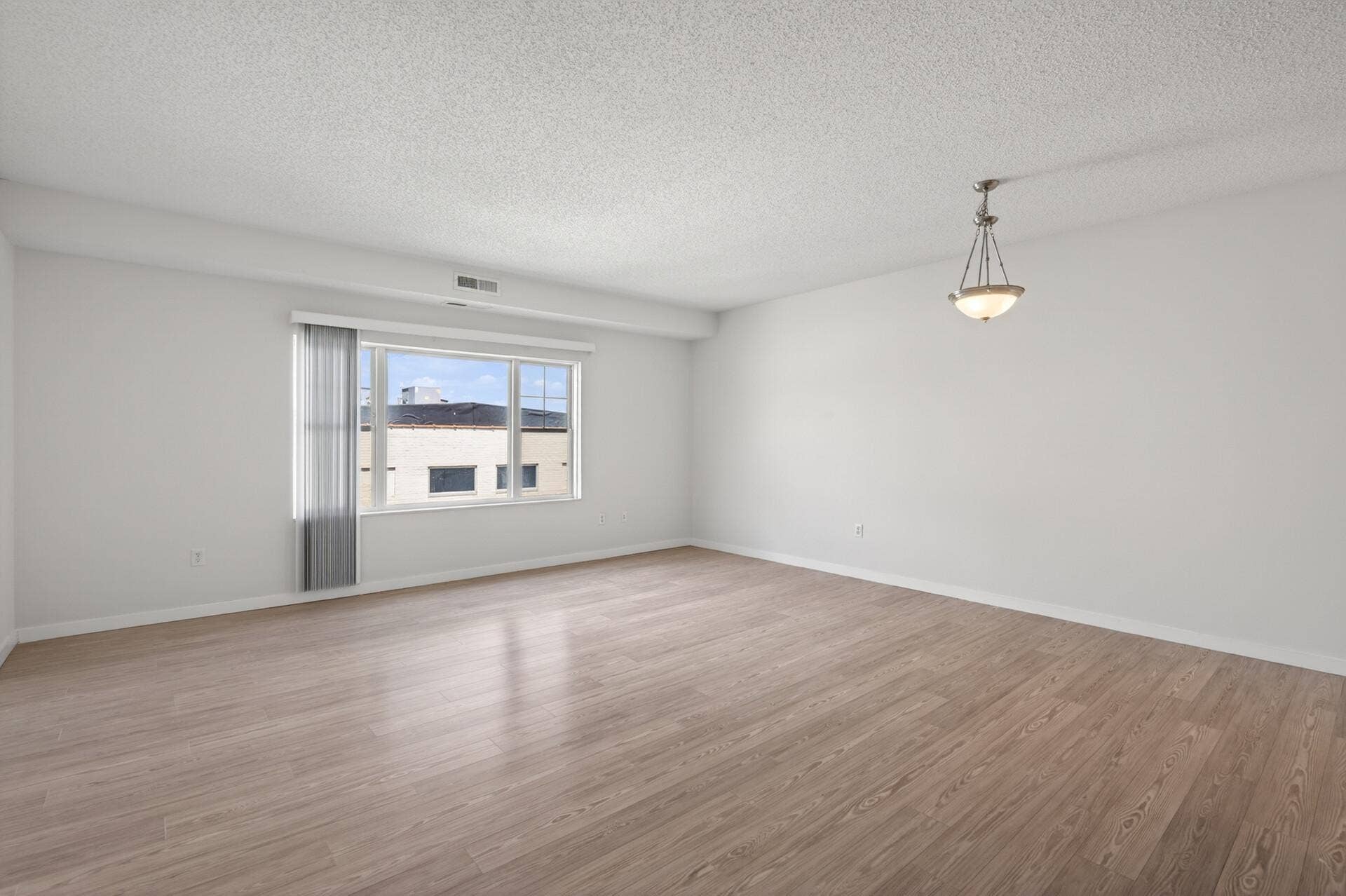 619 8th Street SE, #308, 50, Minneapolis, MN 55414 16_619_8th_30816_mls.jpg