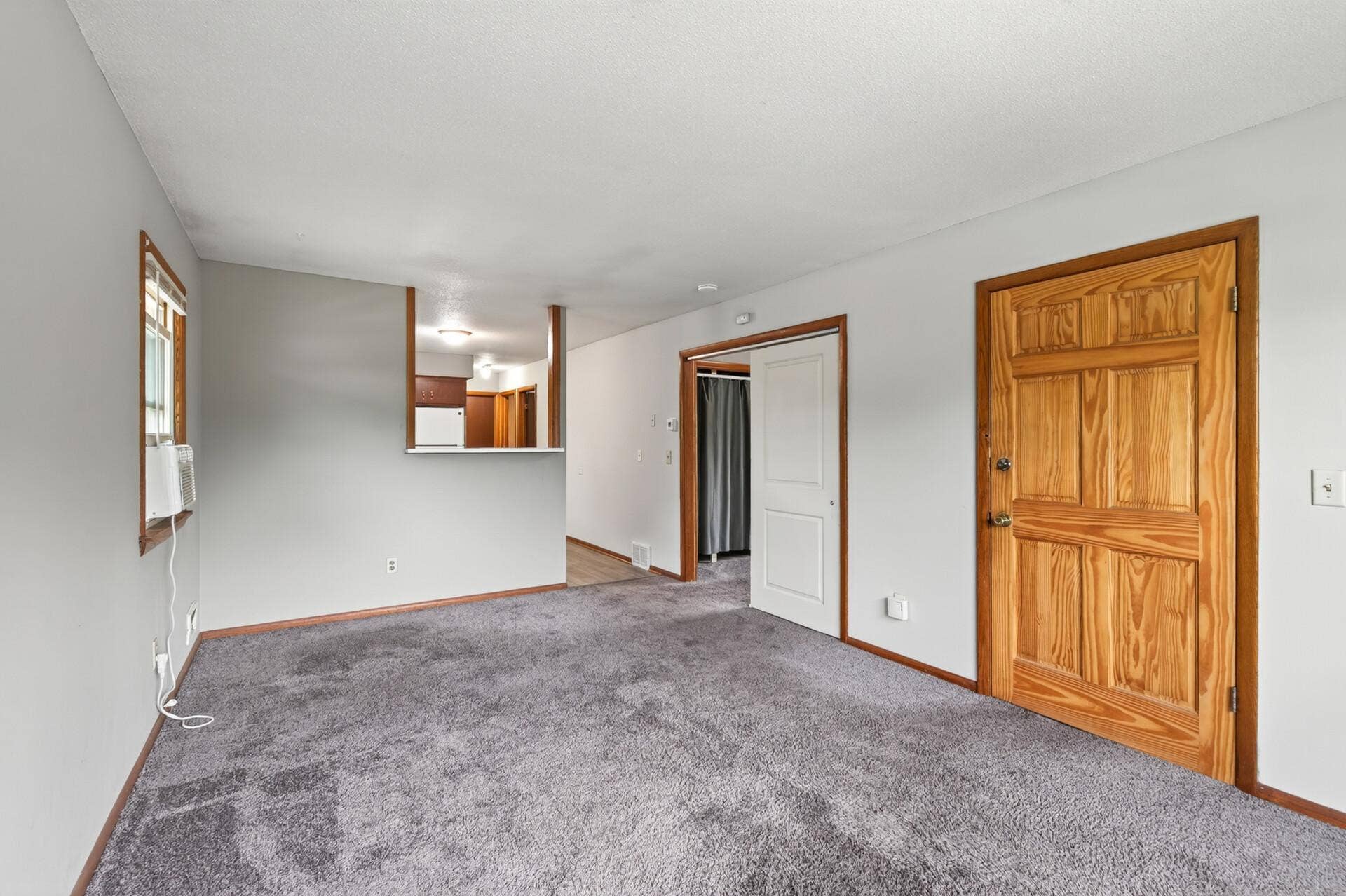 3824 Thomas Avenue N, 79, Minneapolis, MN 55412 06_3824_Thomas6_mls.jpg
