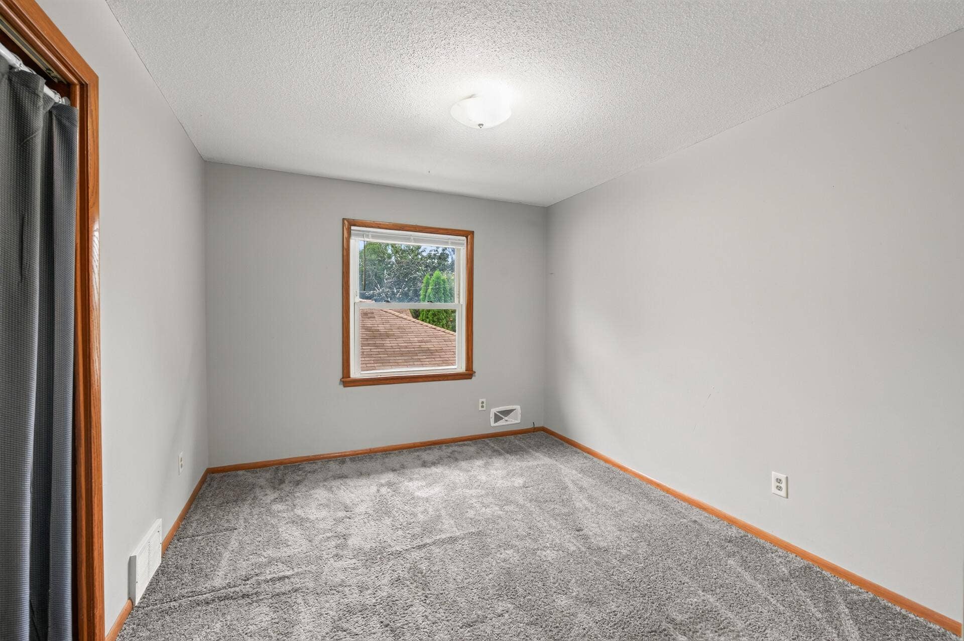 3824 Thomas Avenue N, 79, Minneapolis, MN 55412 18_3824_Thomas18_mls.jpg