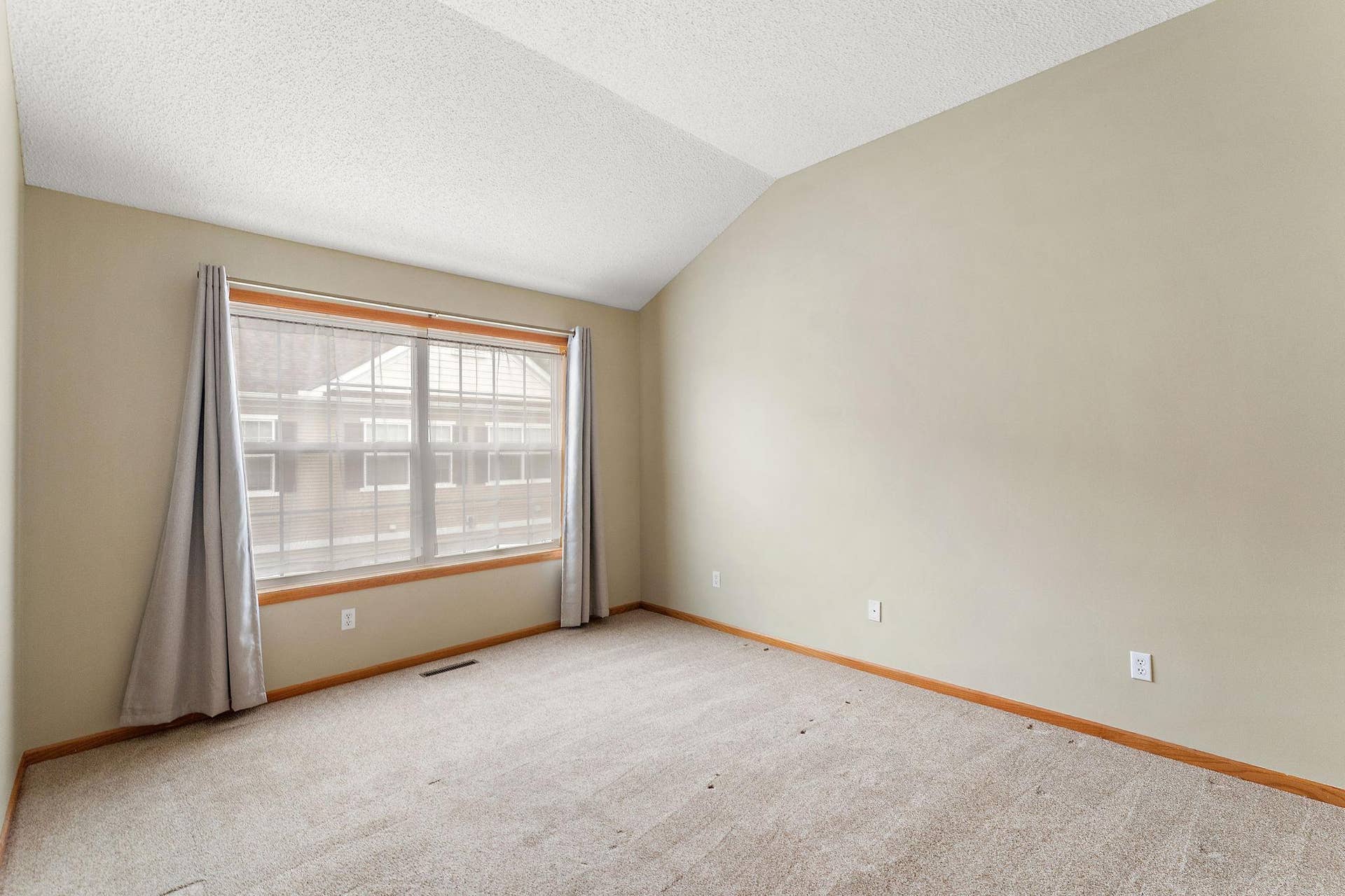 1610 Woodlynn Avenue, #3, Maplewood, MN 55109 1610 Woodlynn Avenue, #3, Maplewood, MN 55109