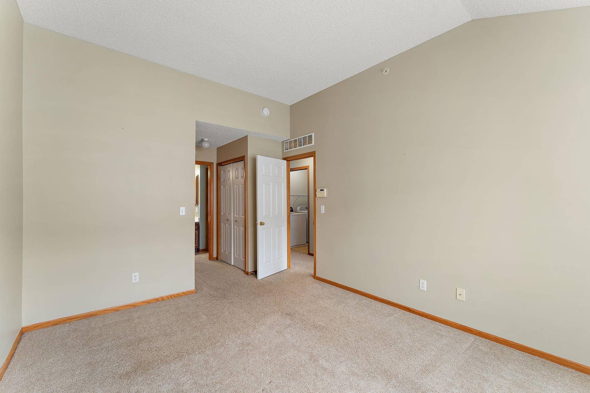 1610 Woodlynn Avenue, #3, Maplewood, MN 55109 1610 Woodlynn Avenue, #3, Maplewood, MN 55109