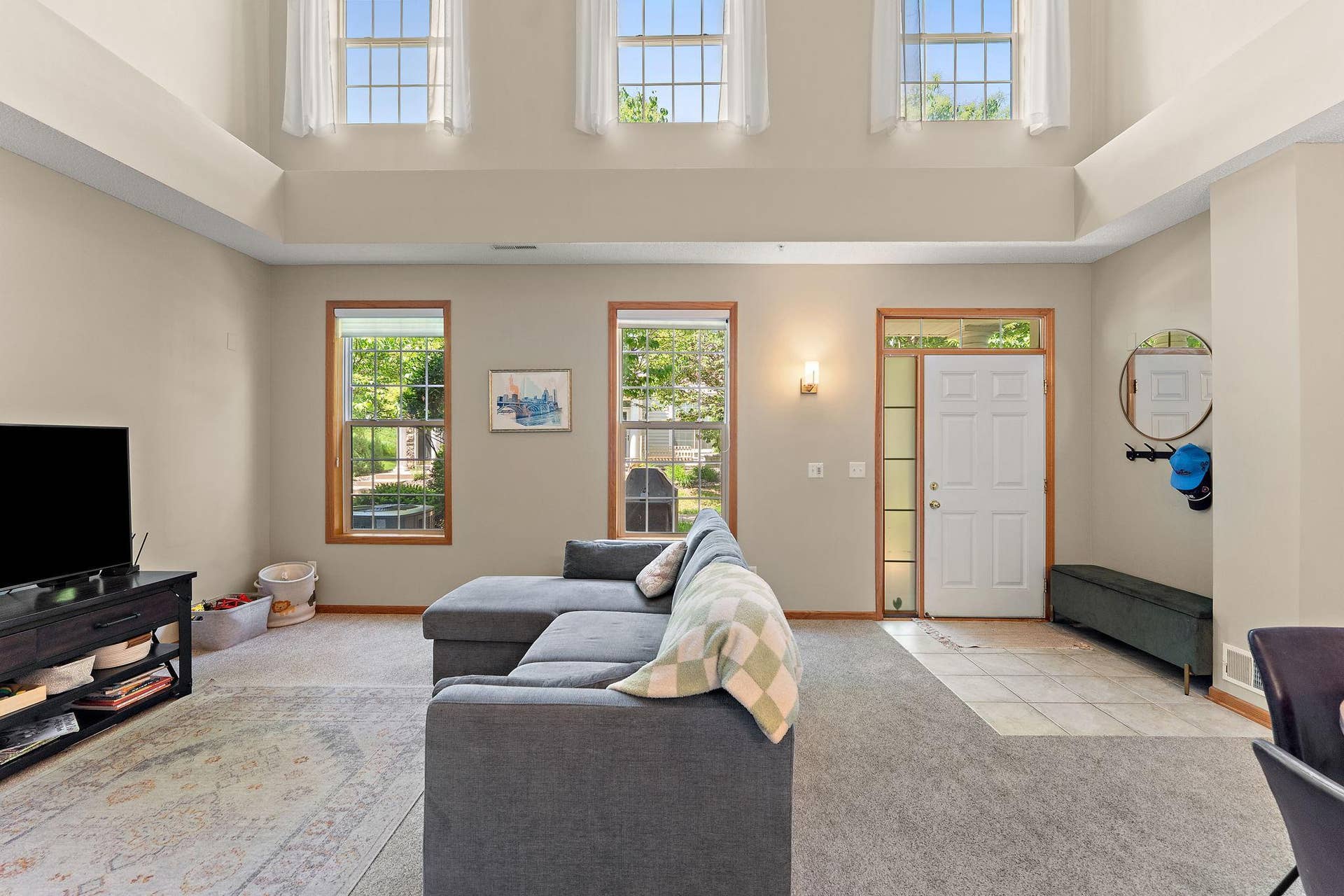 1610 Woodlynn Avenue, #3, Maplewood, MN 55109 Living room foyer view! Staged.