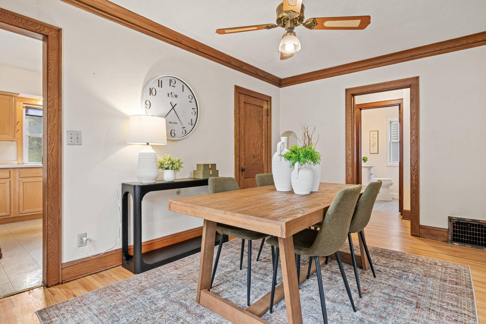1186 Englewood Avenue, 93, Saint Paul, MN 55104 The dining room sits conveniently between the living room and kitchen.