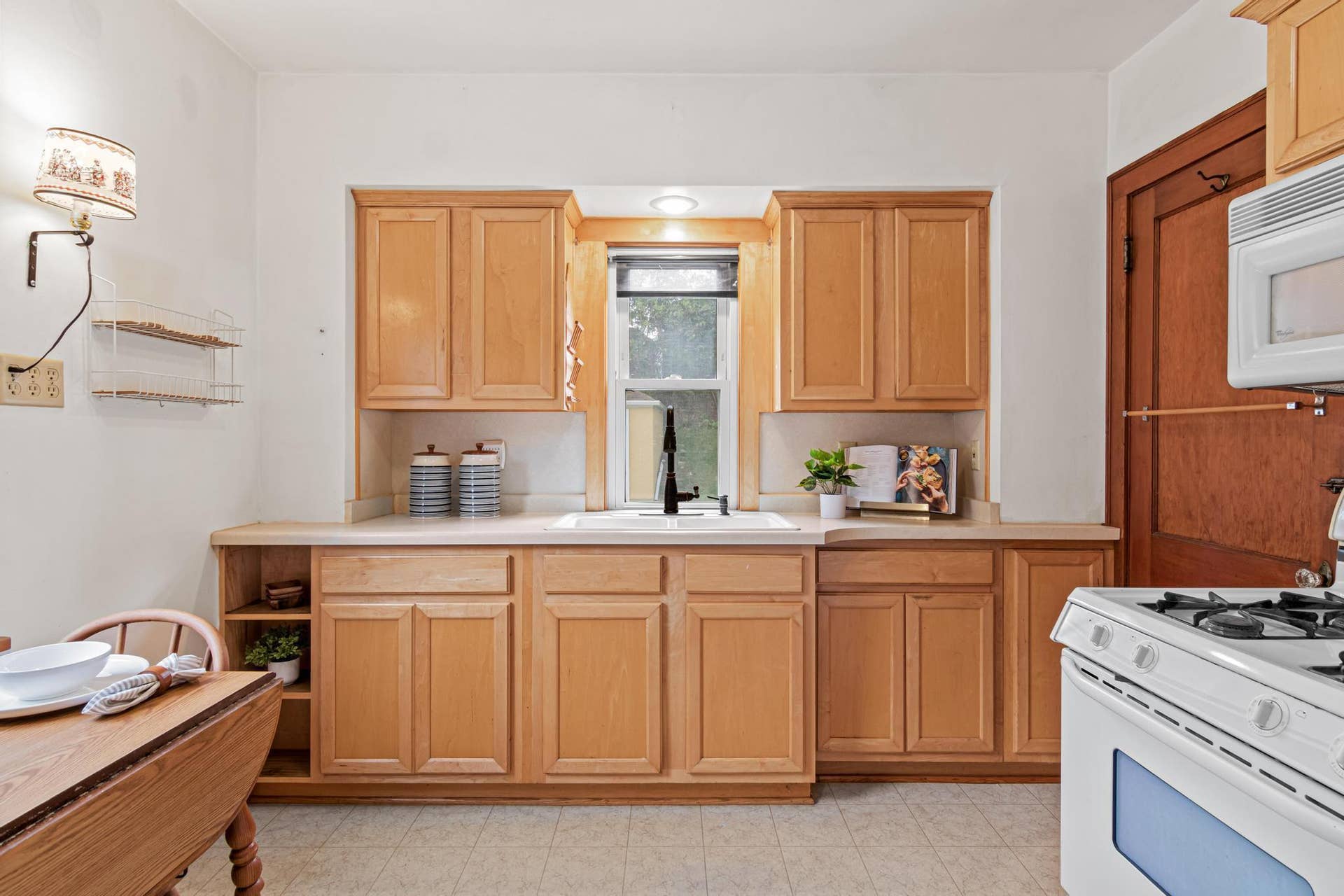 1186 Englewood Avenue, 93, Saint Paul, MN 55104 1186 Englewood Avenue, 93, Saint Paul, MN 55104