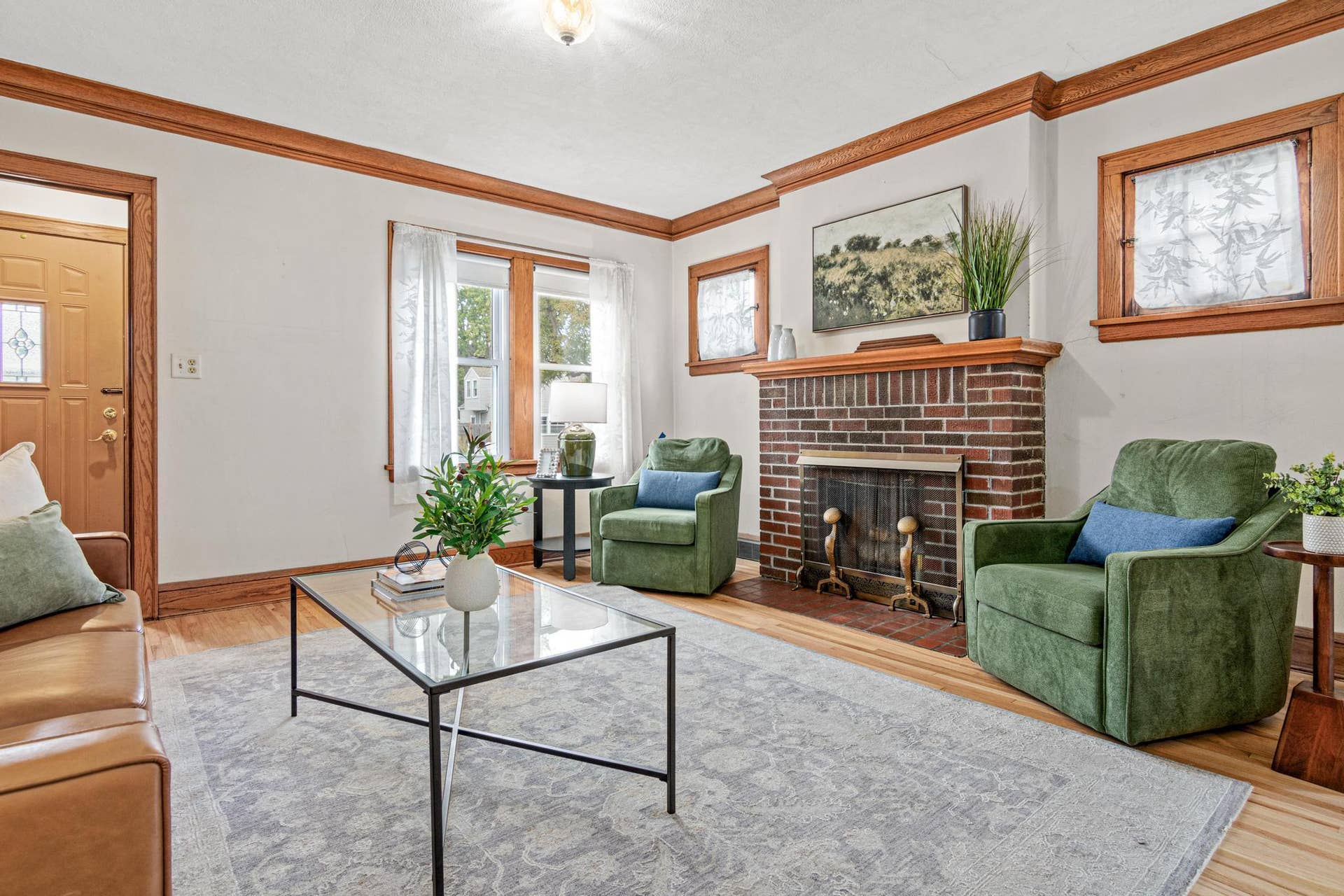 1186 Englewood Avenue, 93, Saint Paul, MN 55104 Gather around the fireplace in a living room rich with timeless details.