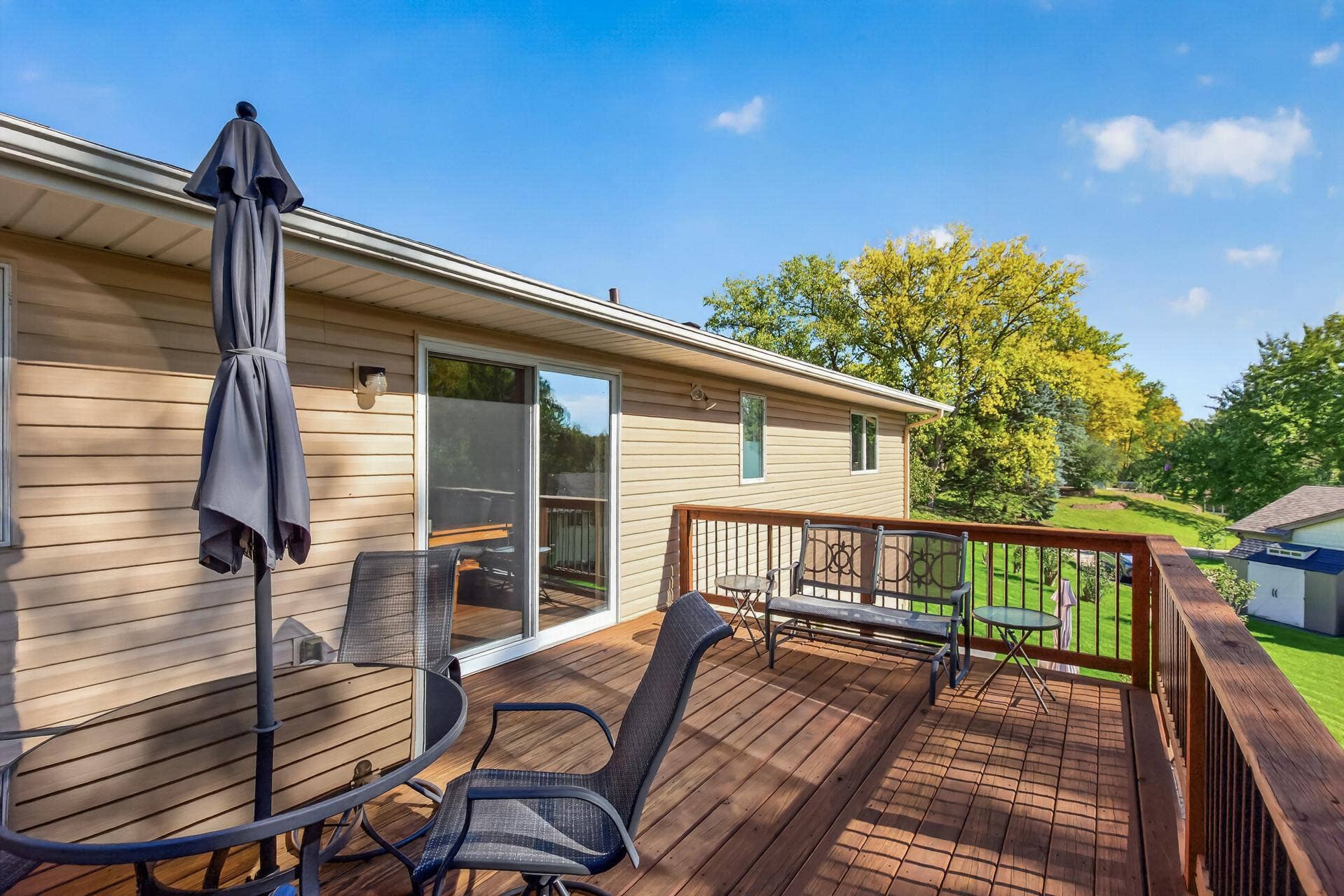4315 Kaufmanis Way, Eagan, MN 55123 Large deck replaced in 2020 leading from dining room