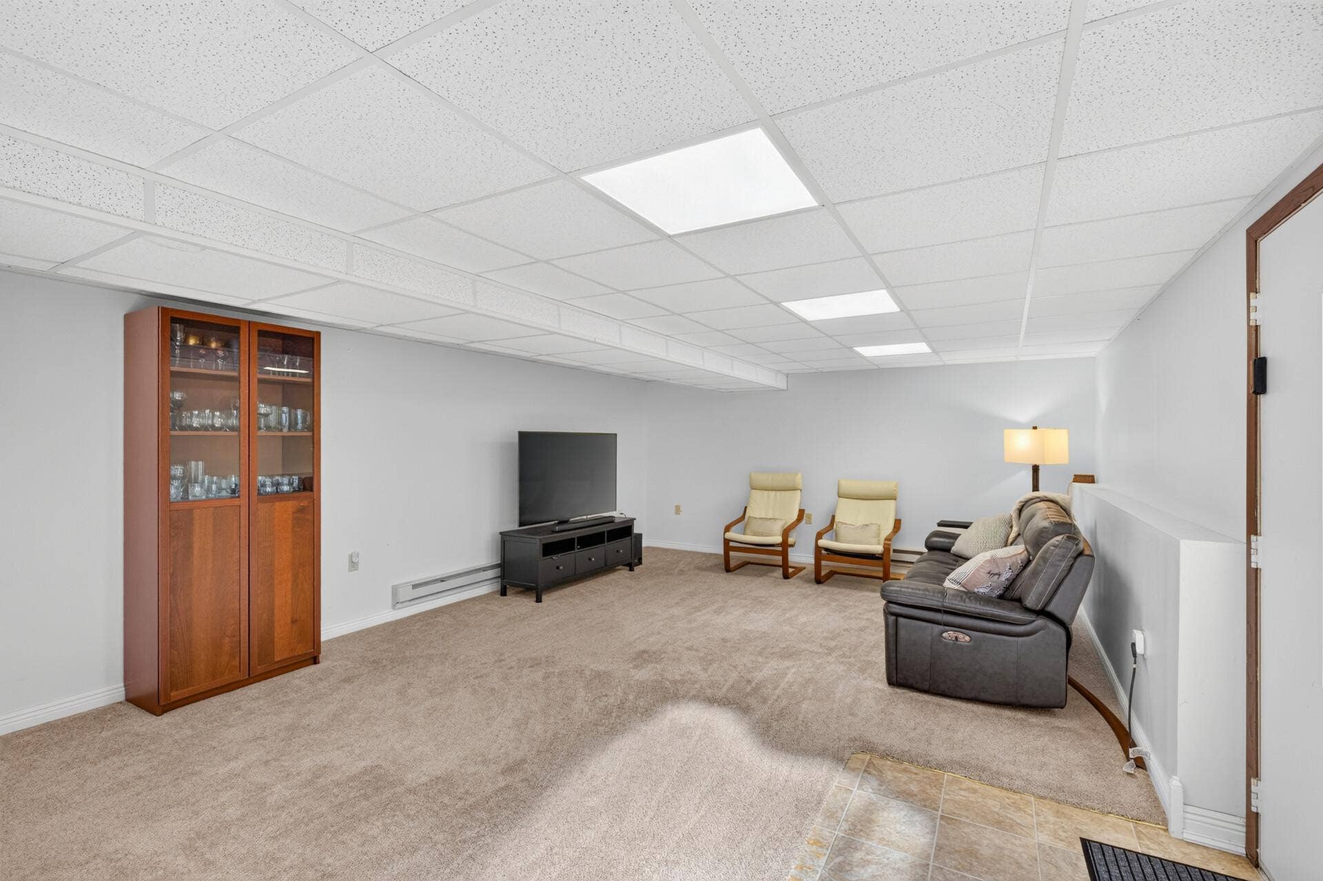 4315 Kaufmanis Way, Eagan, MN 55123 Large lower-level family room provides plenty of space for movie nights, gatherings and everyday recreation