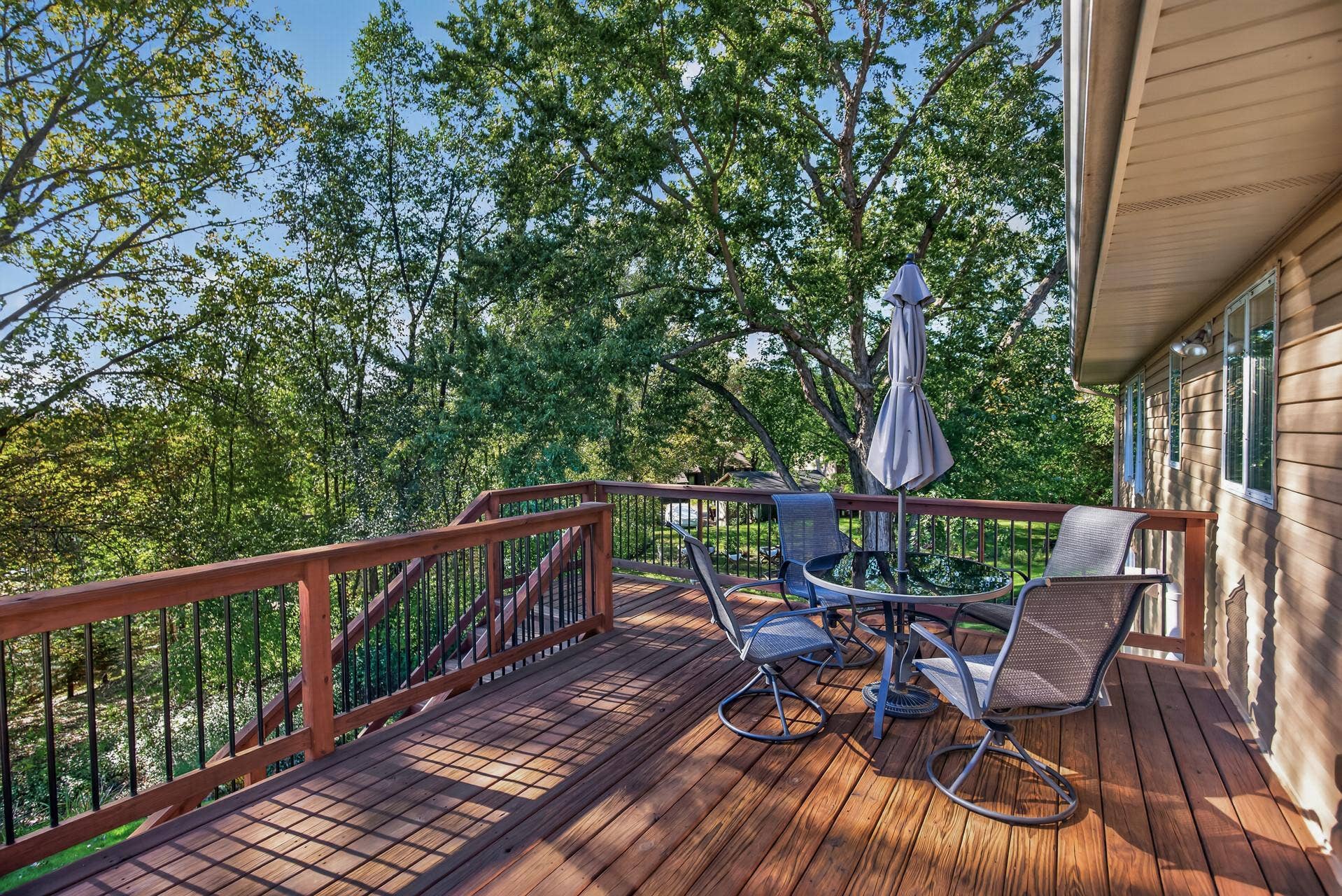 4315 Kaufmanis Way, Eagan, MN 55123 Overlooks beautiful backyard