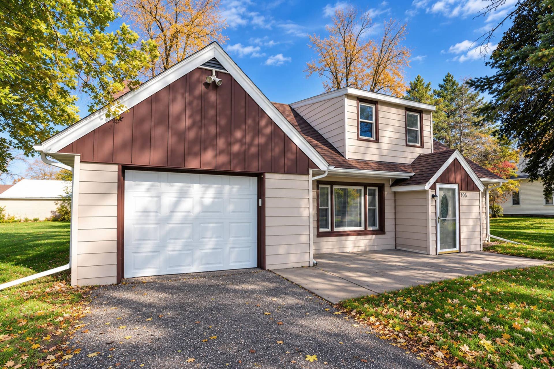 105 Amsterdam Avenue W, Hollandale, MN 56045 front_02.jpg