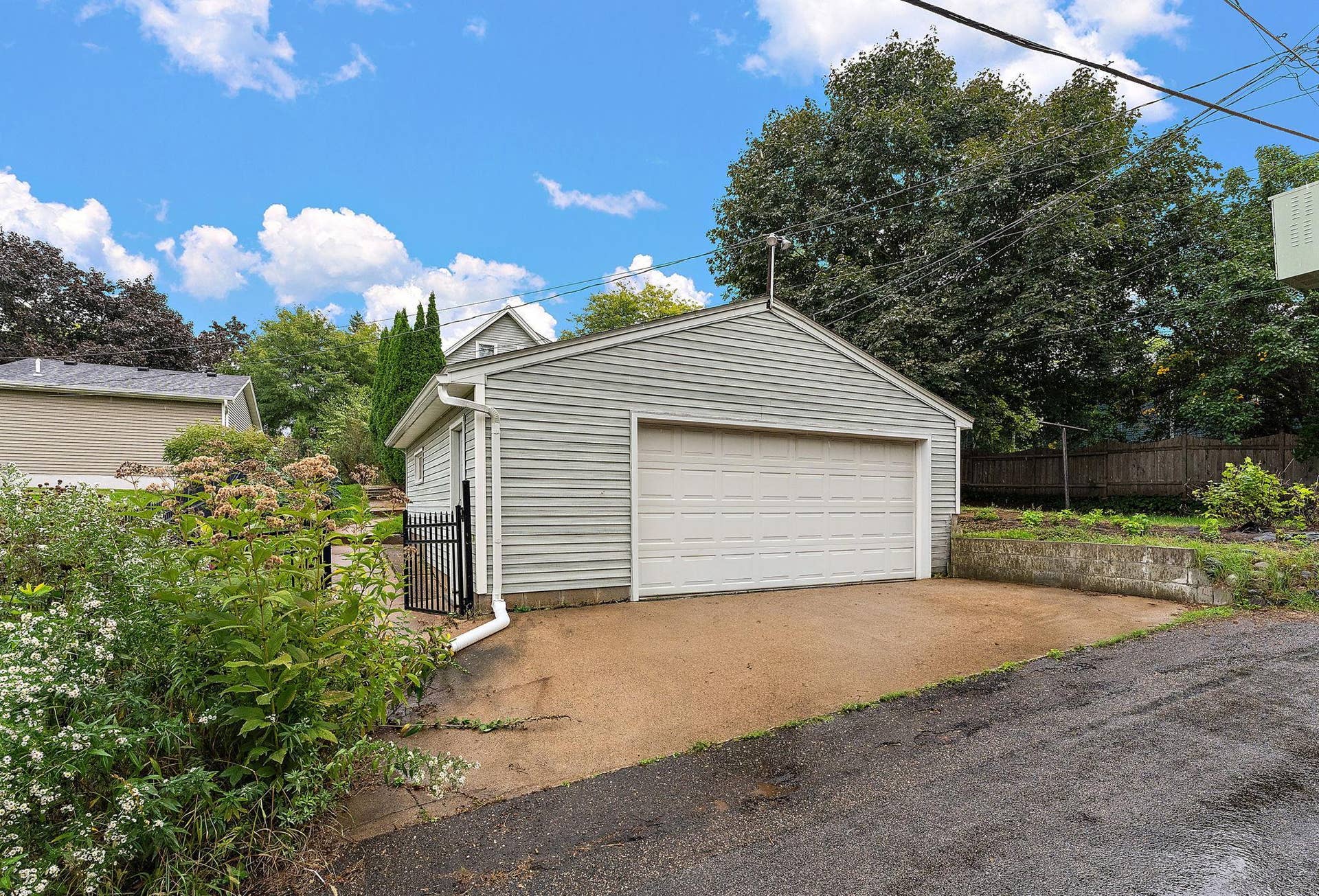 1455 Kent Street, 97, Saint Paul, MN 55117 Over sized 2 car garage