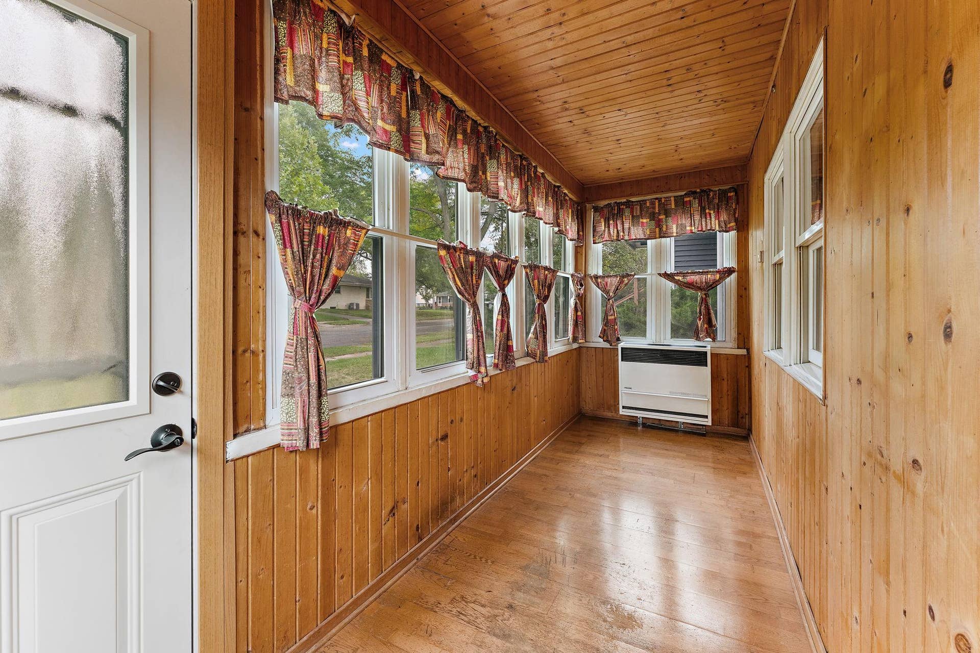 1455 Kent Street, 97, Saint Paul, MN 55117 Front Porch