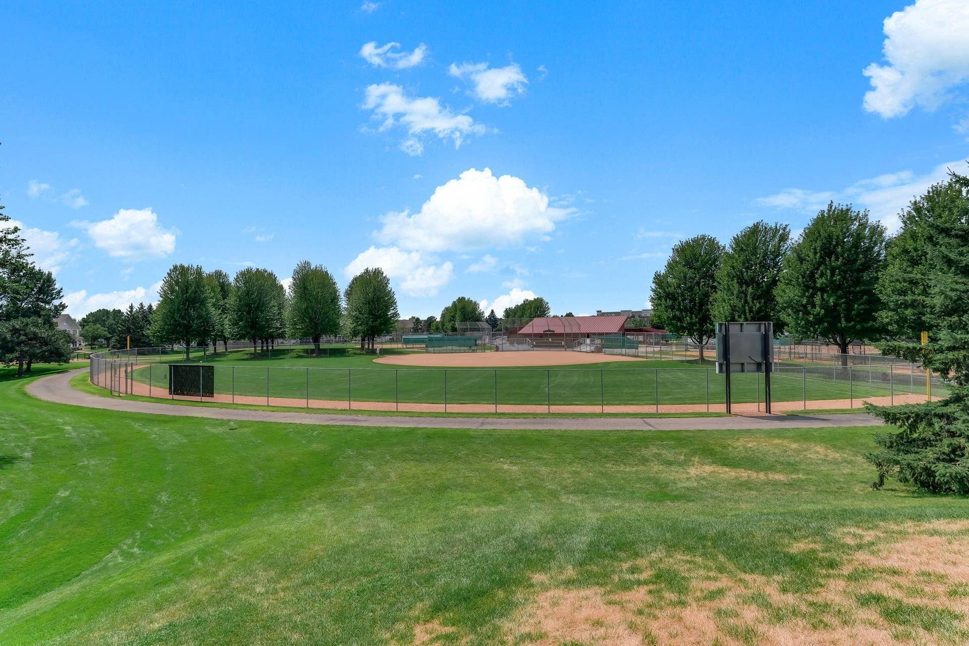 1899 Wildflower Court, Shoreview, MN 55126 A truly vibrant multi-generational community with loads of recreation opportunities, trails and amenities nearby!