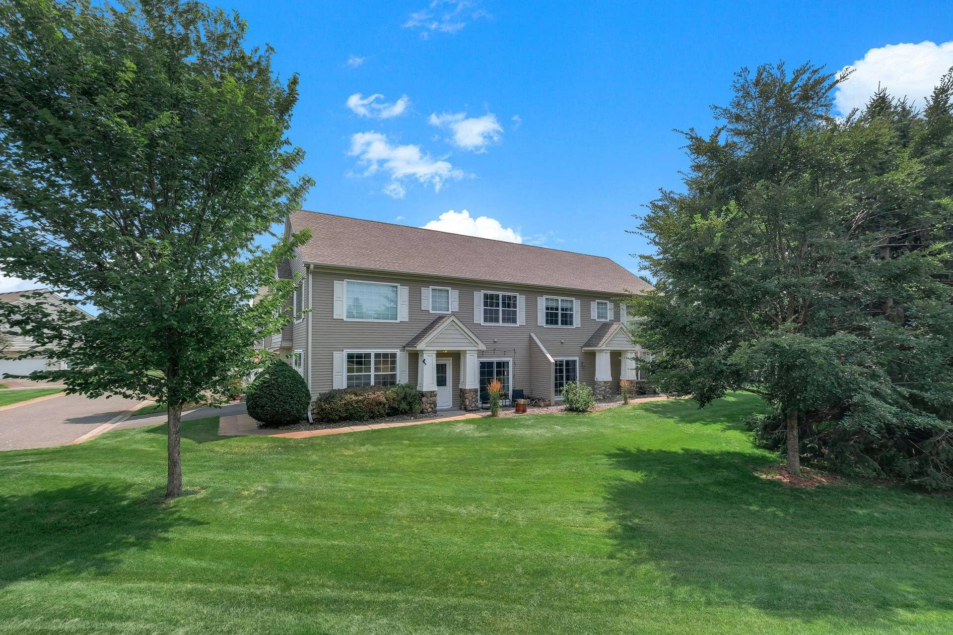 1899 Wildflower Court, Shoreview, MN 55126 1899 Wildflower Court, Shoreview, MN 55126