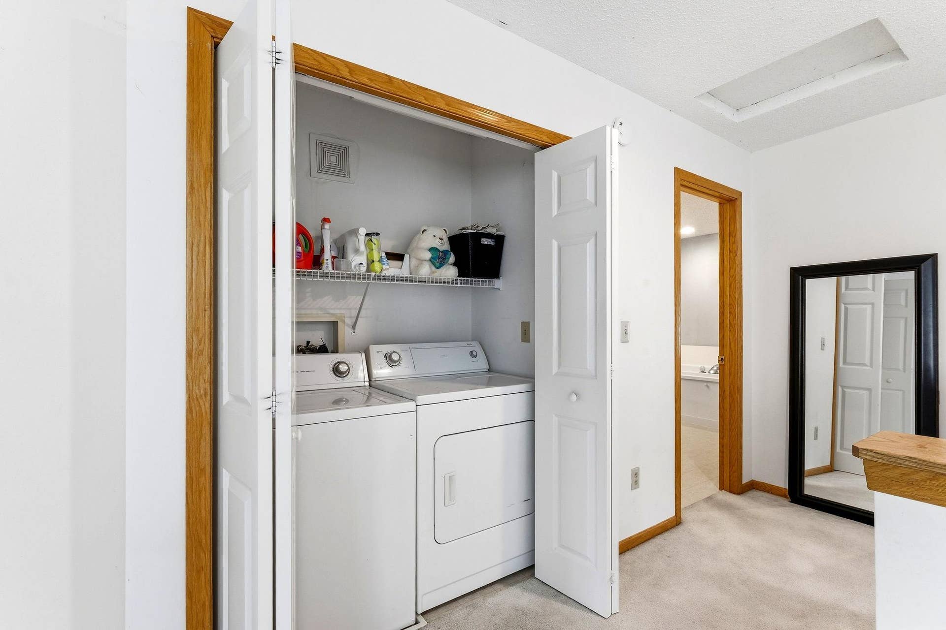 1899 Wildflower Court, Shoreview, MN 55126 Upper level laundry!
