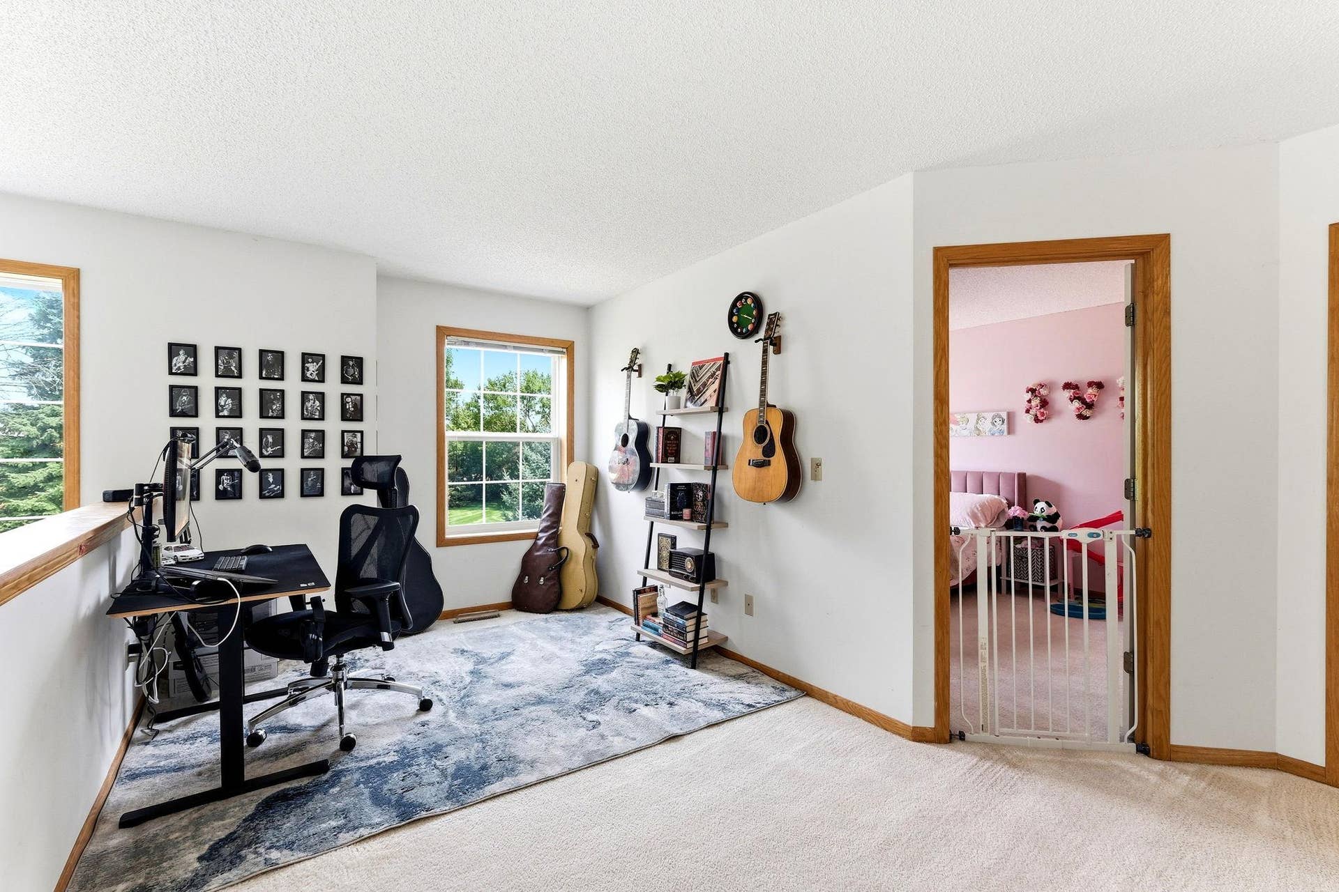 1899 Wildflower Court, Shoreview, MN 55126 Super versatile flex space in this loft.