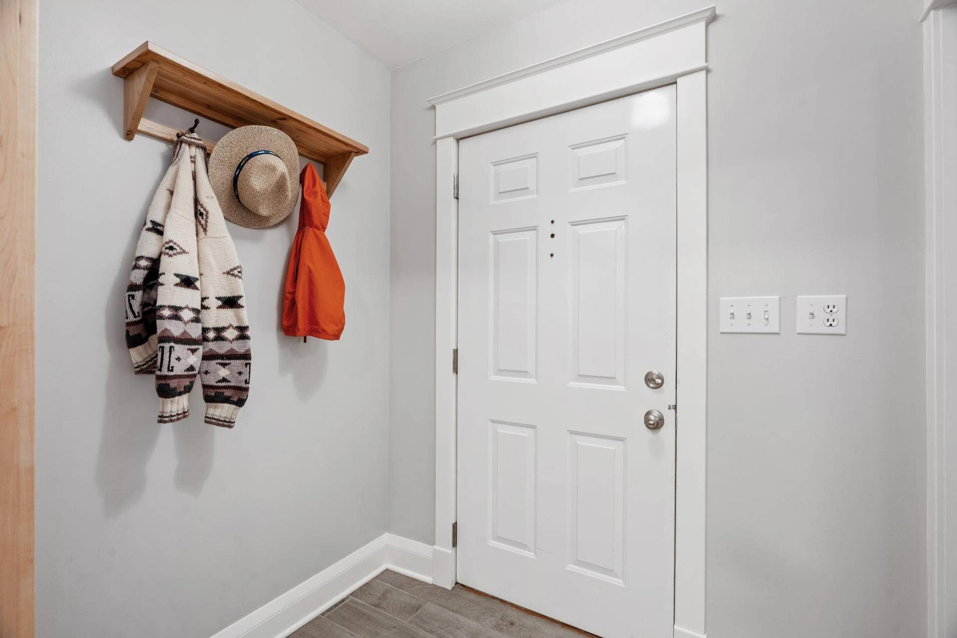 1317 Monroe Street NE, 43, Minneapolis, MN 55413 Mud Room