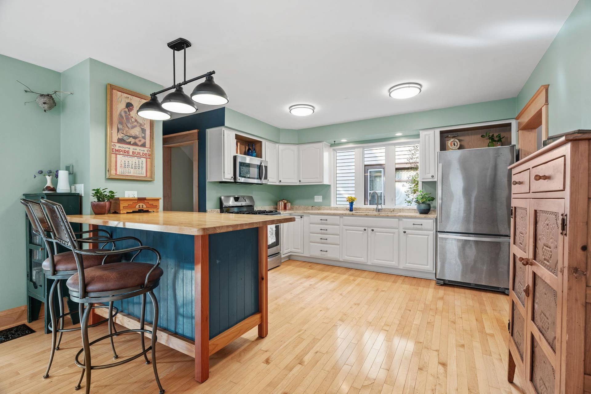 1317 Monroe Street NE, 43, Minneapolis, MN 55413 Large Updated Kitchen