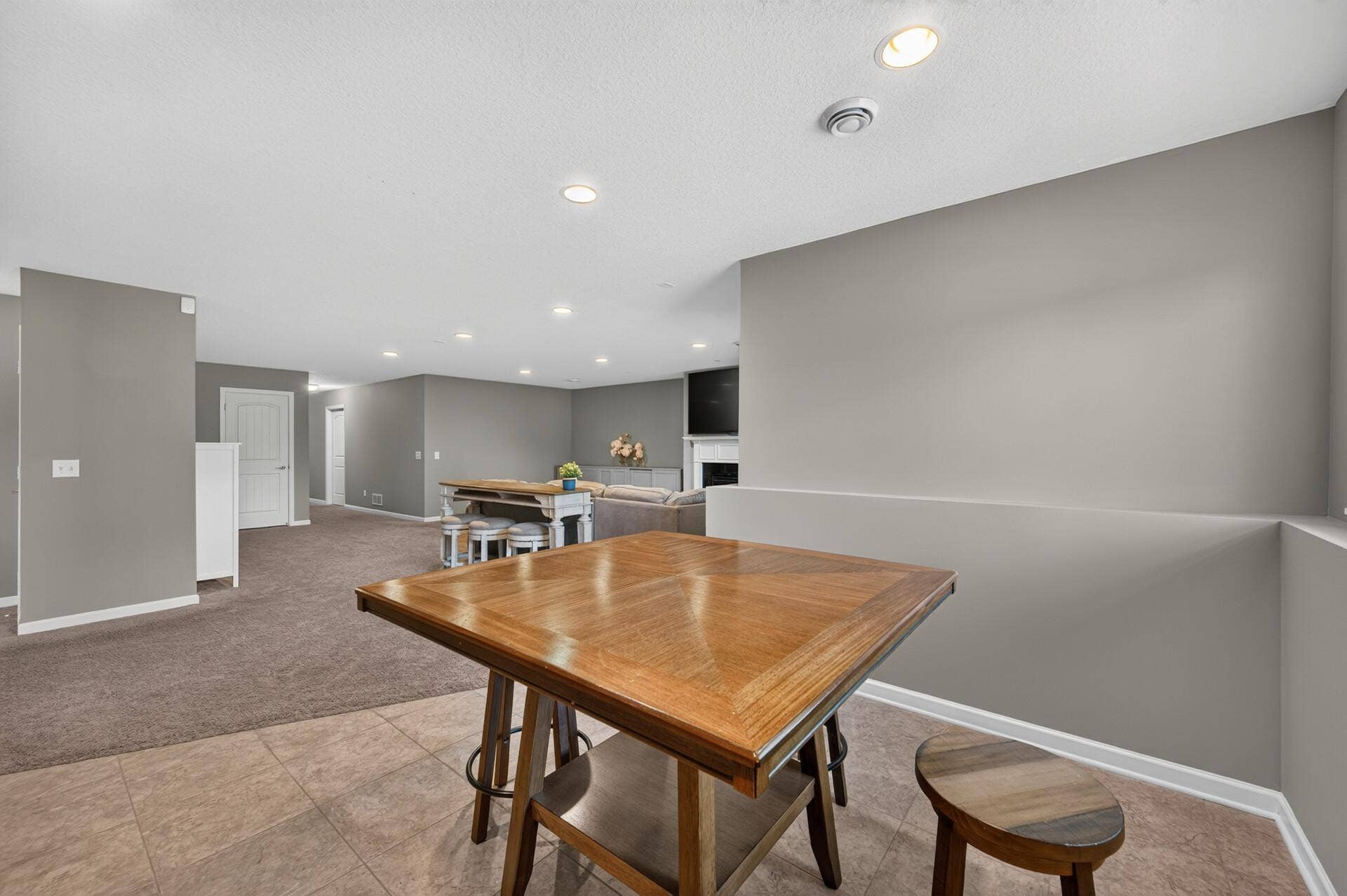 9747 69th Street S, Cottage Grove, MN 55016 9747 69th Street S, Cottage Grove, MN 55016