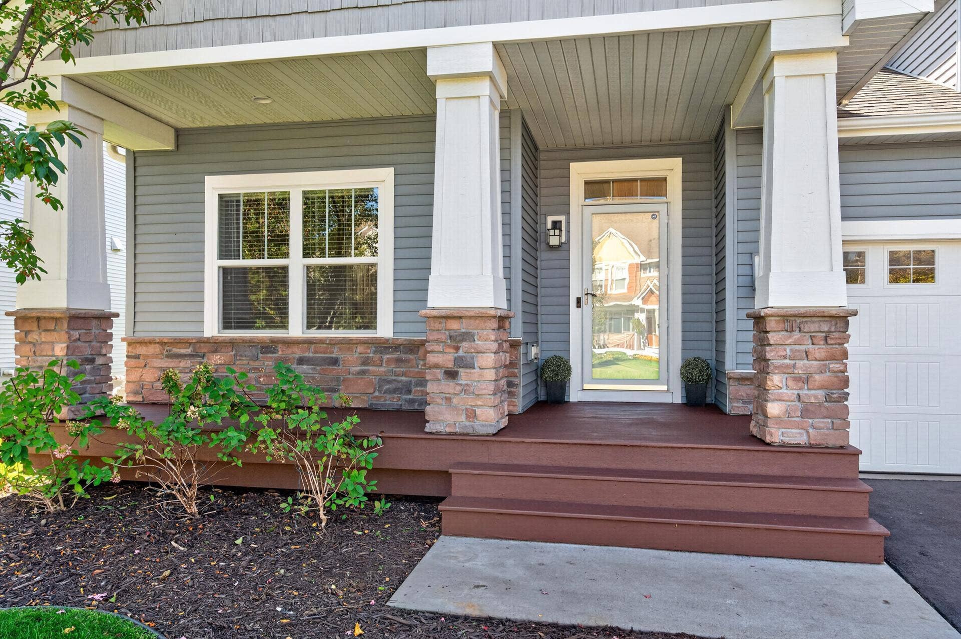 9747 69th Street S, Cottage Grove, MN 55016 9747 69th Street S, Cottage Grove, MN 55016