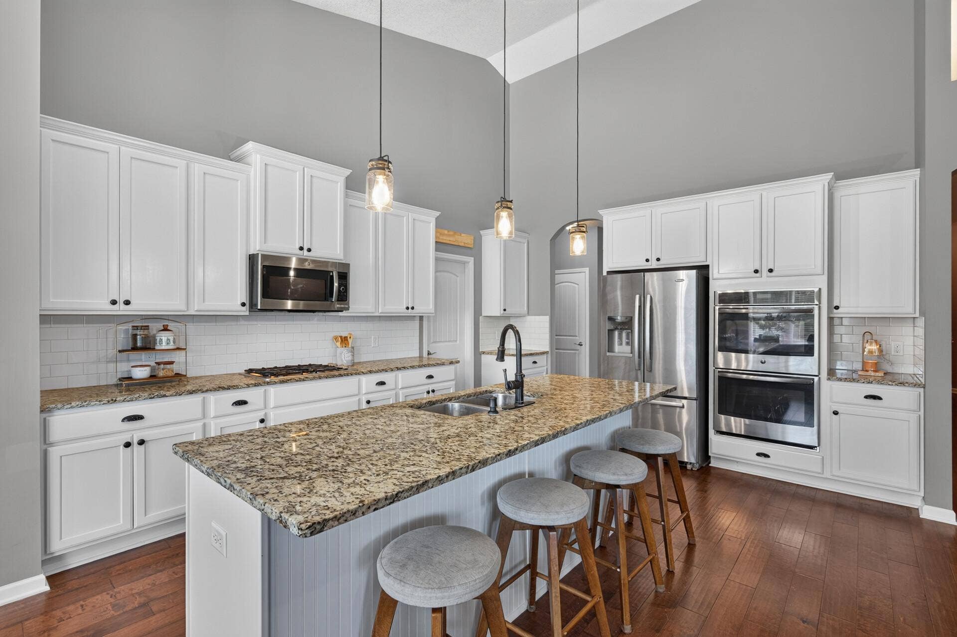 9747 69th Street S, Cottage Grove, MN 55016 9747 69th Street S, Cottage Grove, MN 55016