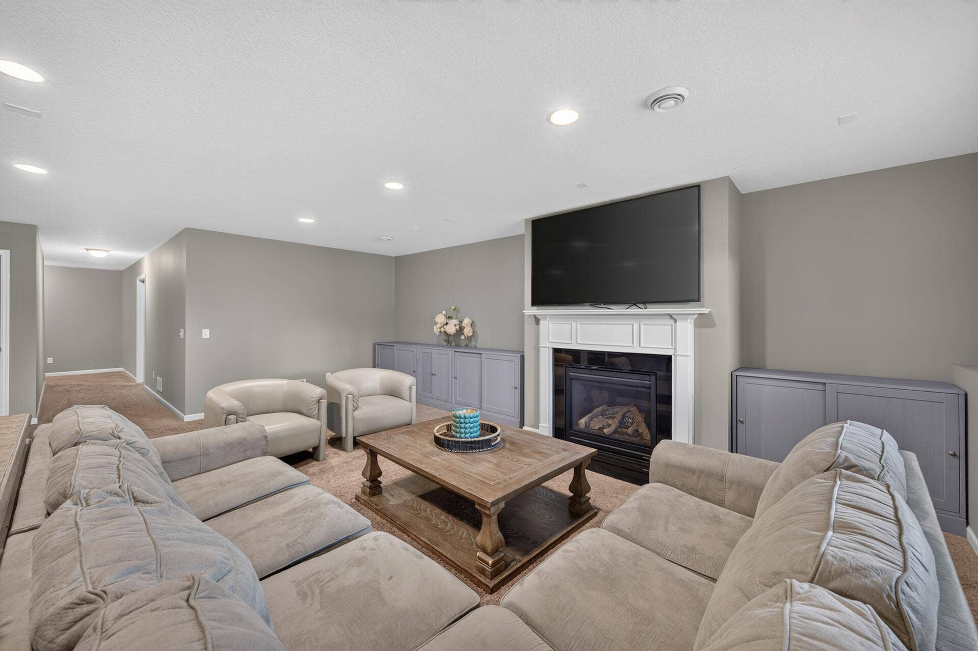 9747 69th Street S, Cottage Grove, MN 55016 9747 69th Street S, Cottage Grove, MN 55016