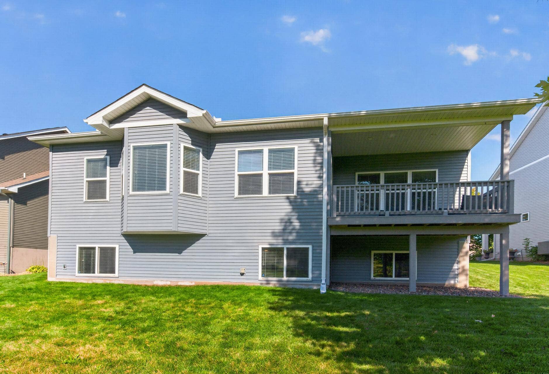 9747 69th Street S, Cottage Grove, MN 55016 9747 69th Street S, Cottage Grove, MN 55016