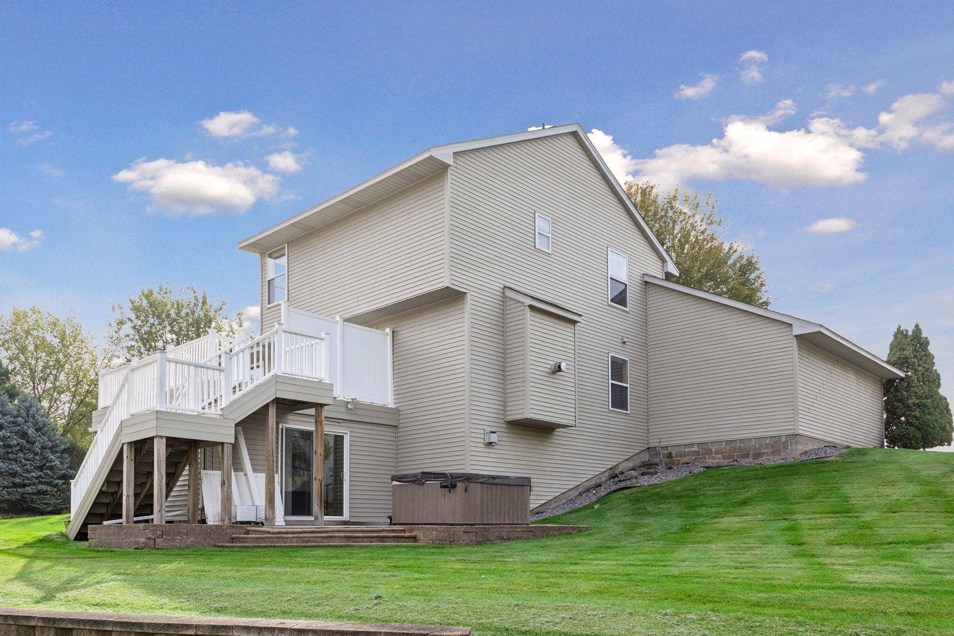 9332 Parkside Echo, Woodbury, MN 55125