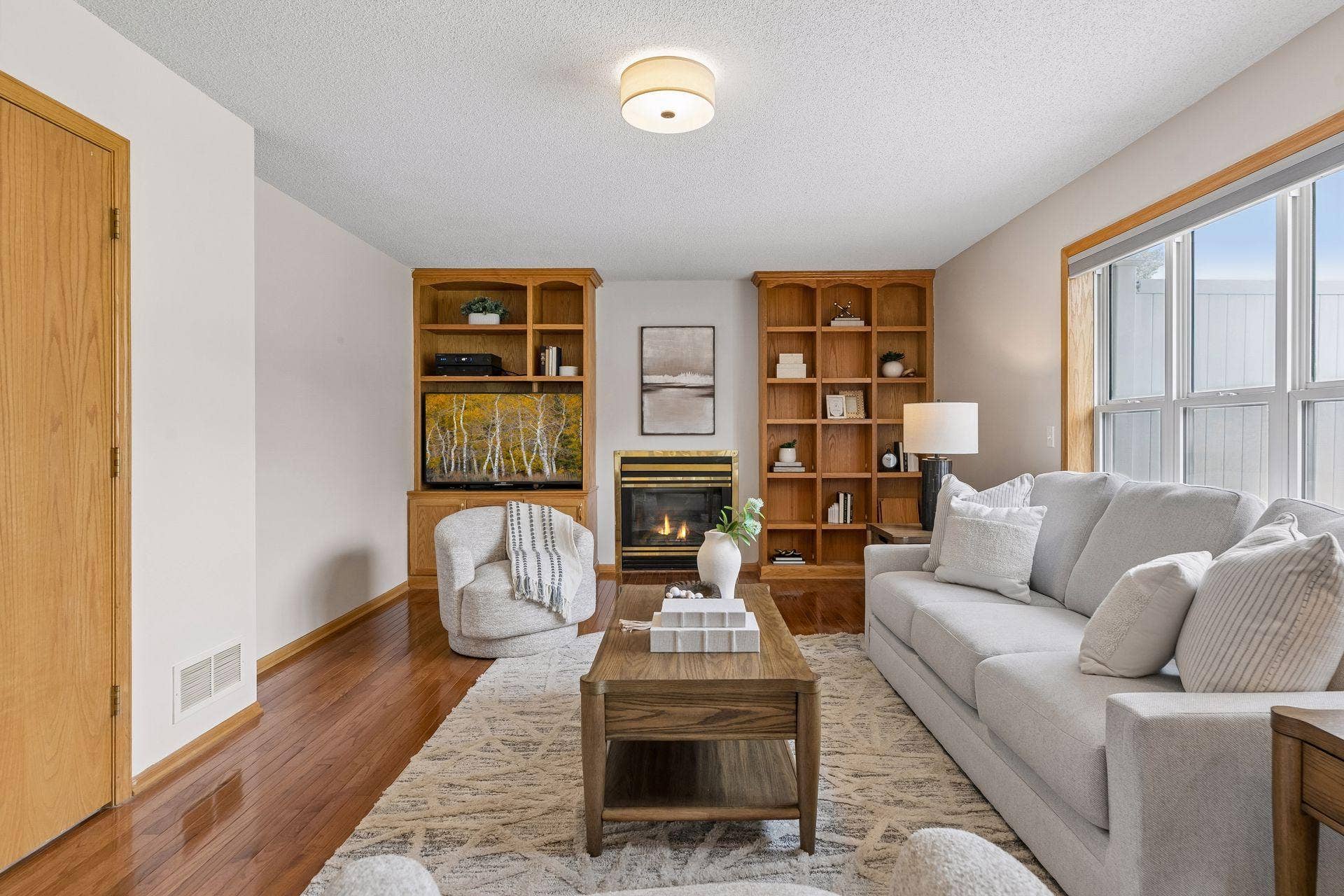 9332 Parkside Echo, Woodbury, MN 55125