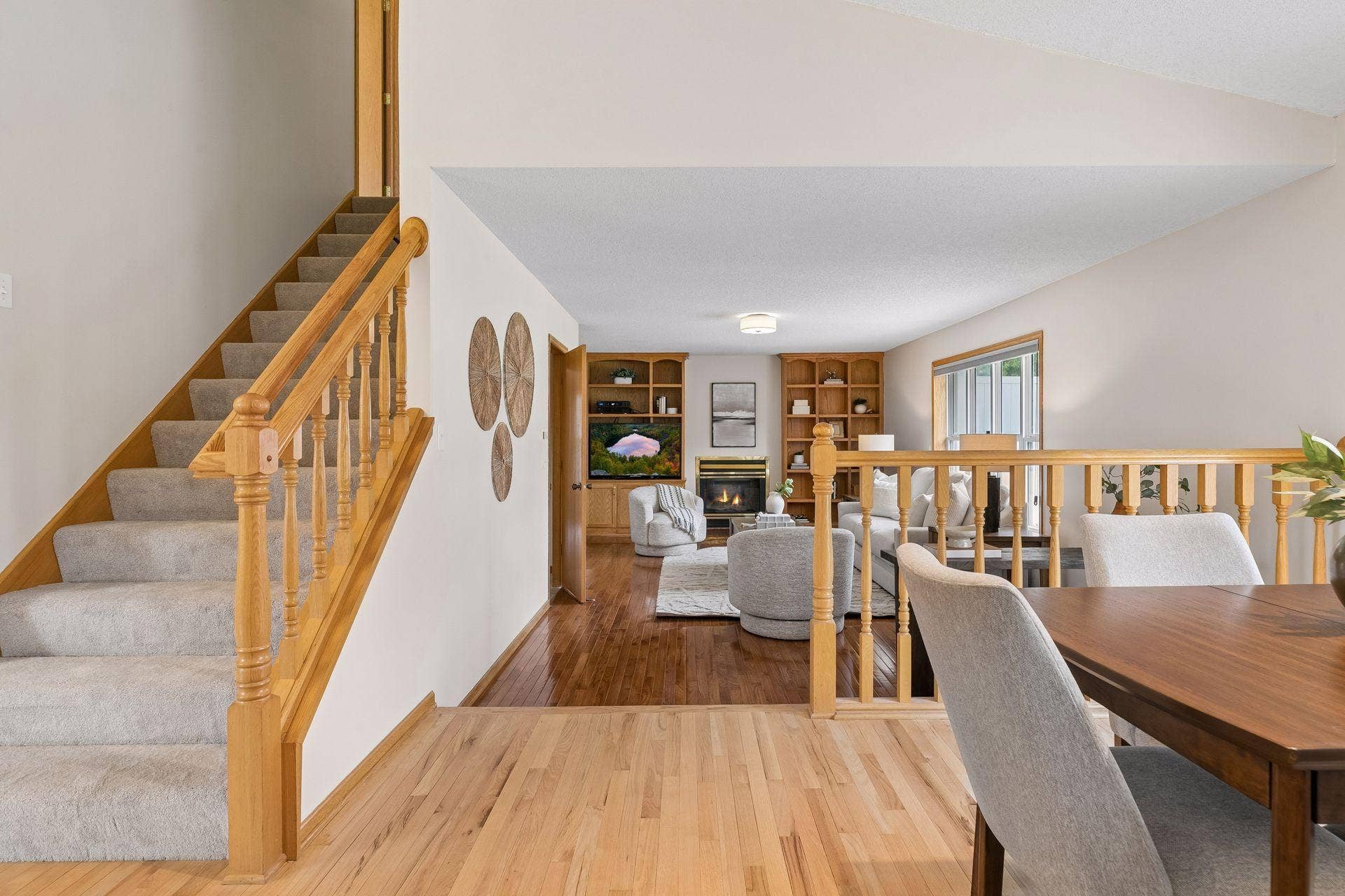 9332 Parkside Echo, Woodbury, MN 55125