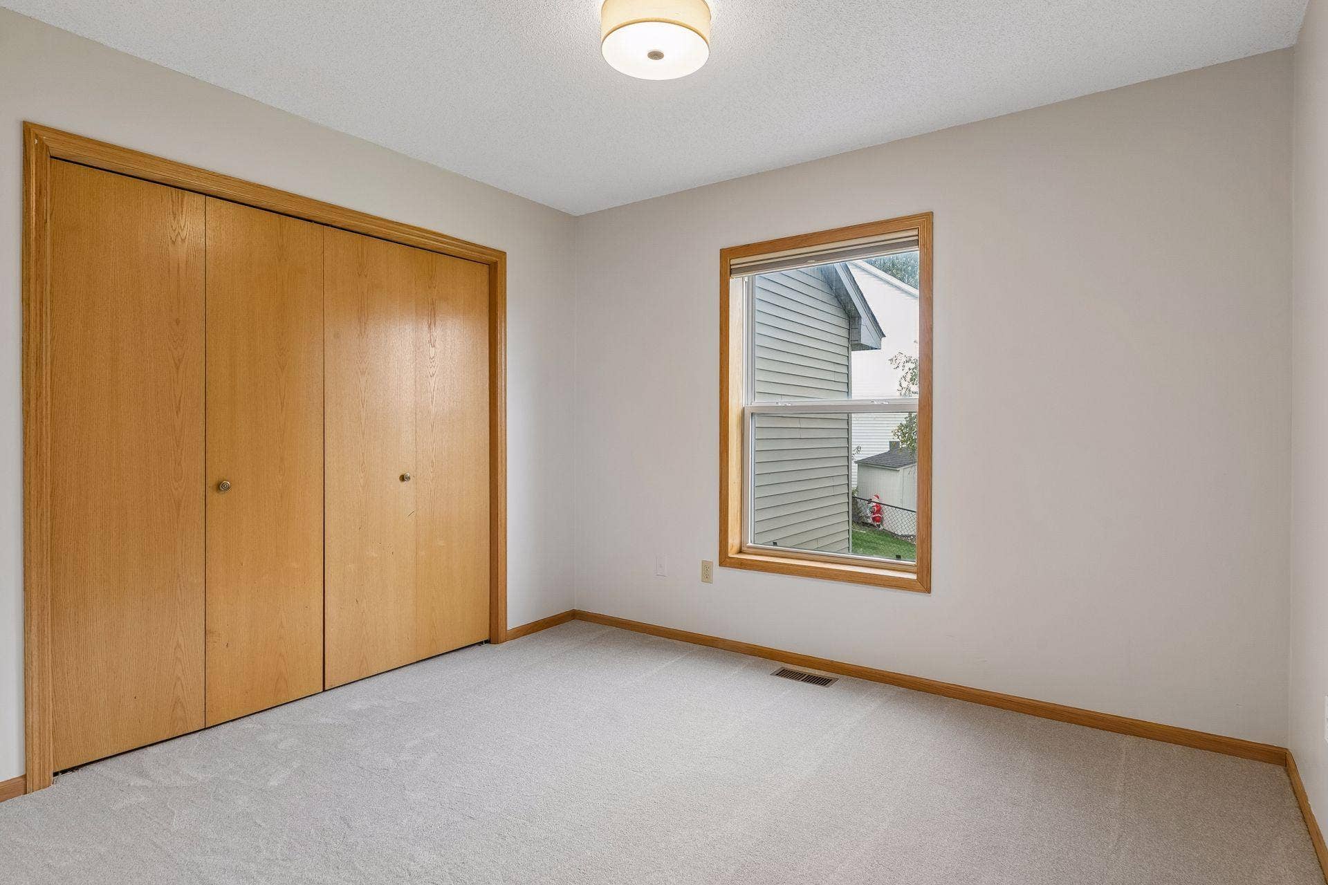 9332 Parkside Echo, Woodbury, MN 55125