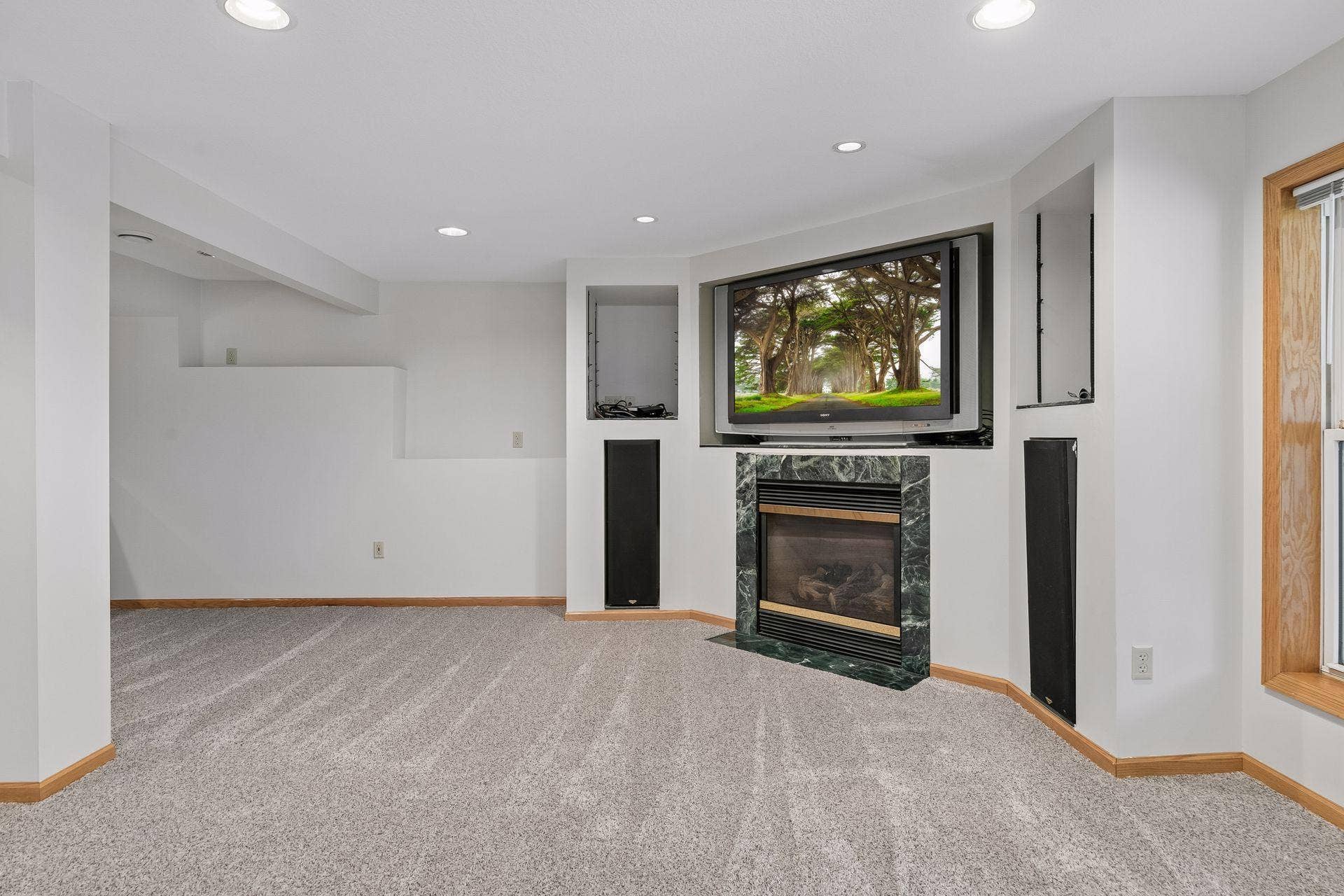 9332 Parkside Echo, Woodbury, MN 55125