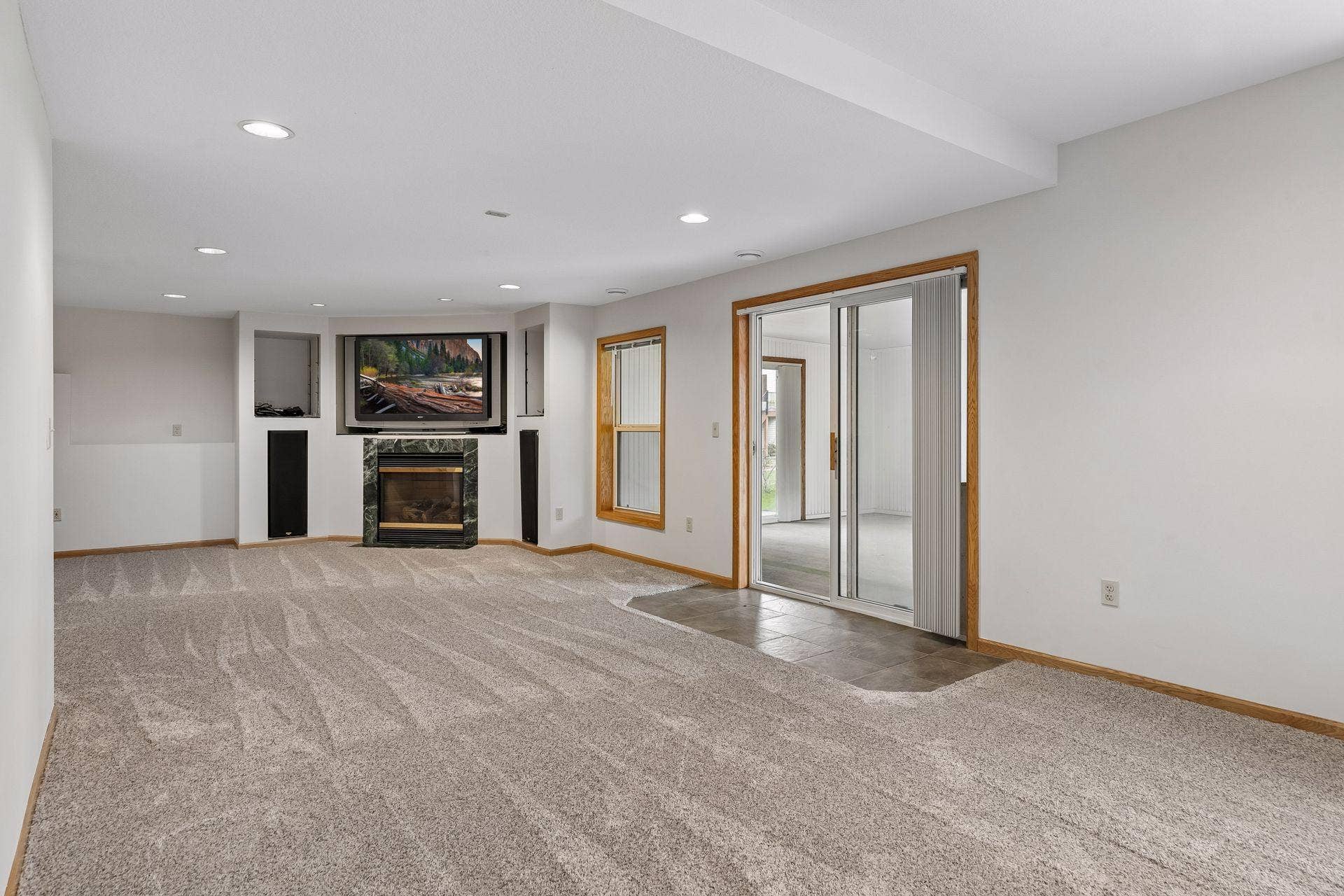 9332 Parkside Echo, Woodbury, MN 55125