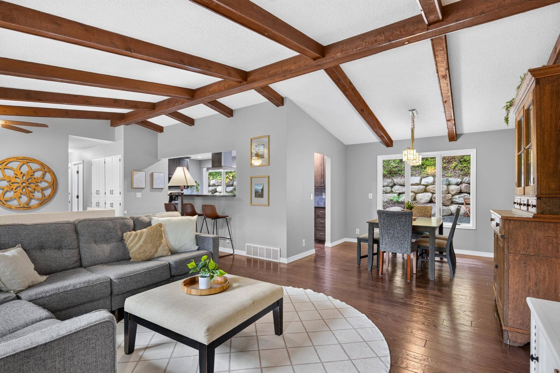 2222 Black Oak Drive, Minnetonka, MN 55305 2222 Black Oak Drive, Minnetonka, MN 55305