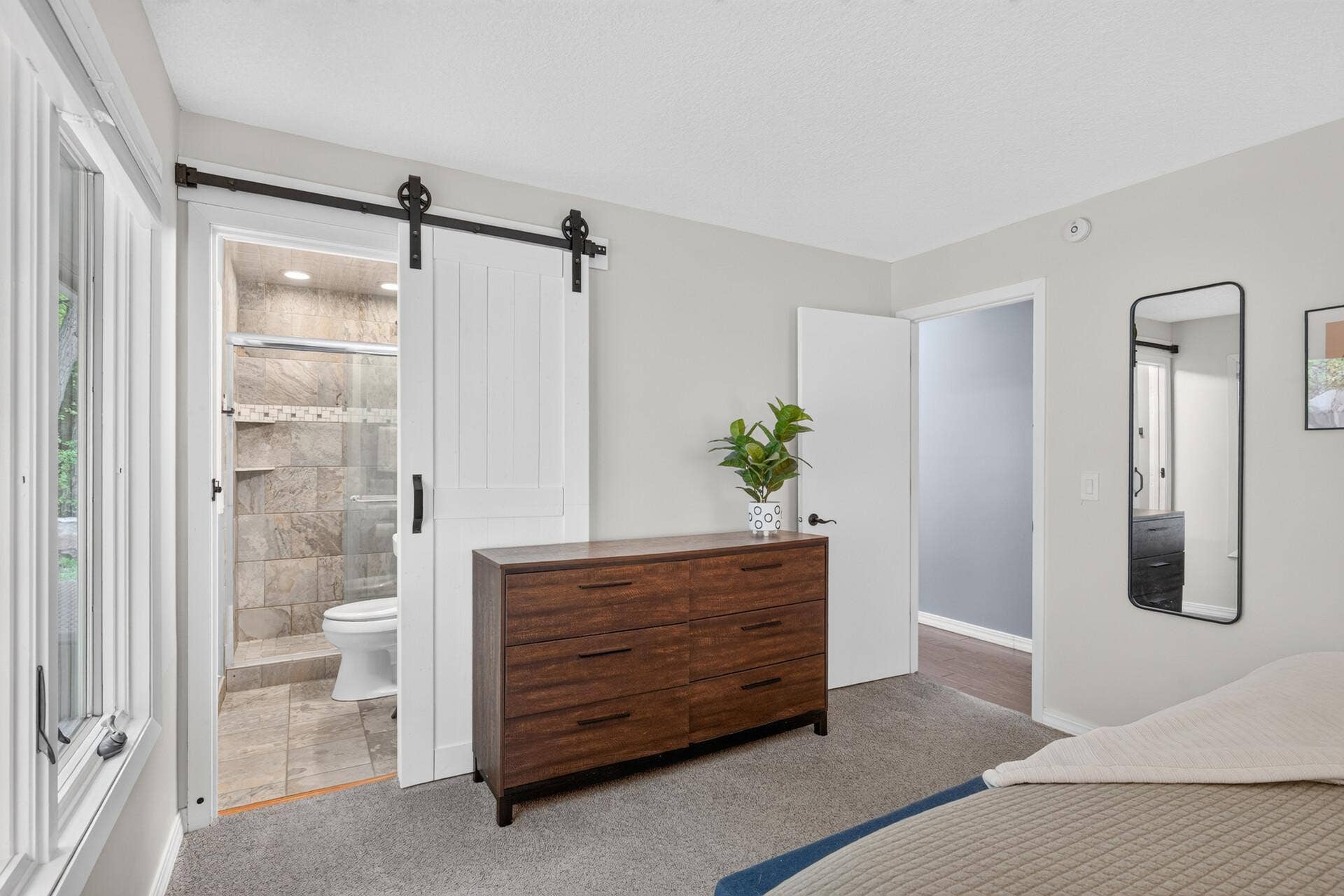 2222 Black Oak Drive, Minnetonka, MN 55305 2222 Black Oak Drive, Minnetonka, MN 55305