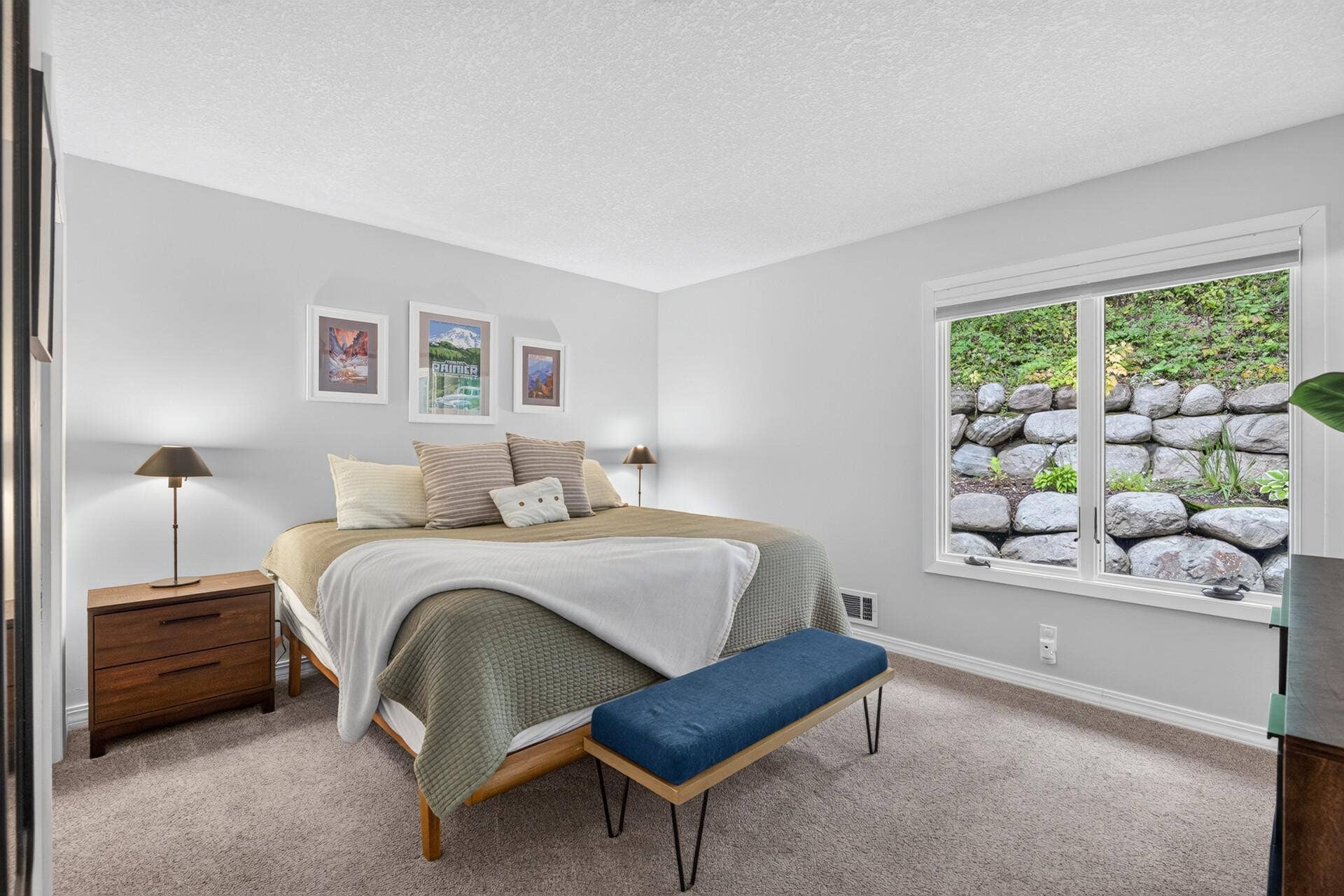 2222 Black Oak Drive, Minnetonka, MN 55305 2222 Black Oak Drive, Minnetonka, MN 55305