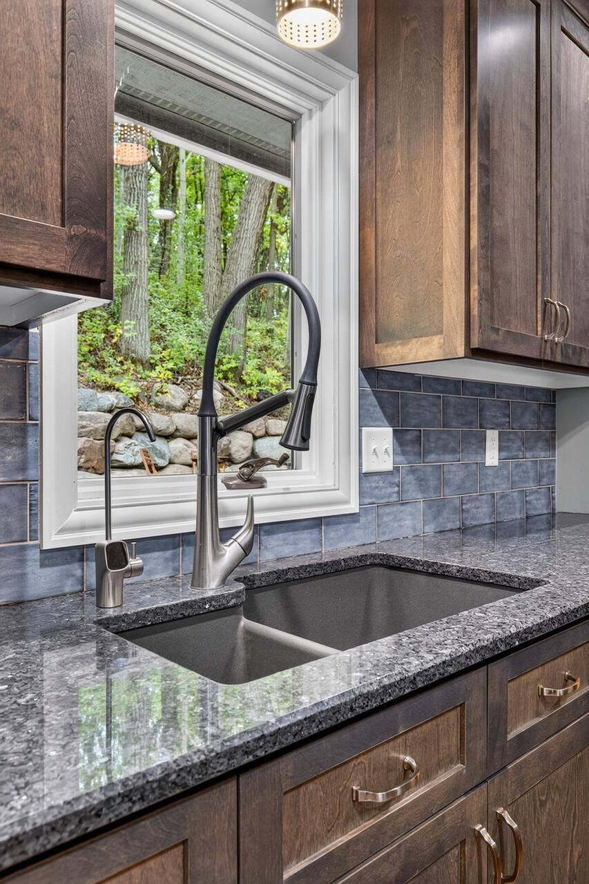 2222 Black Oak Drive, Minnetonka, MN 55305 2222 Black Oak Drive, Minnetonka, MN 55305