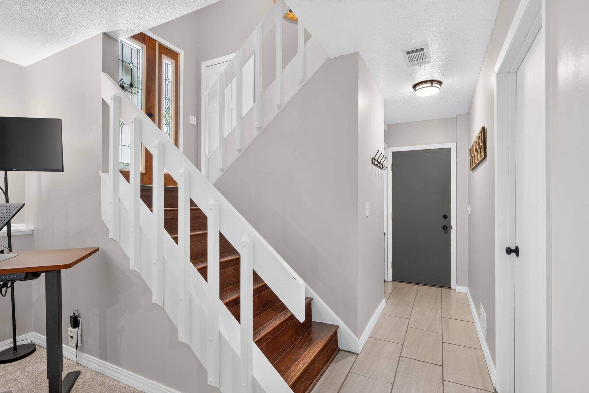 2222 Black Oak Drive, Minnetonka, MN 55305 2222 Black Oak Drive, Minnetonka, MN 55305