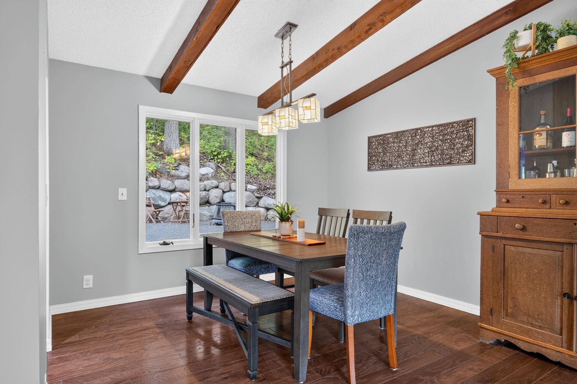 2222 Black Oak Drive, Minnetonka, MN 55305 2222 Black Oak Drive, Minnetonka, MN 55305