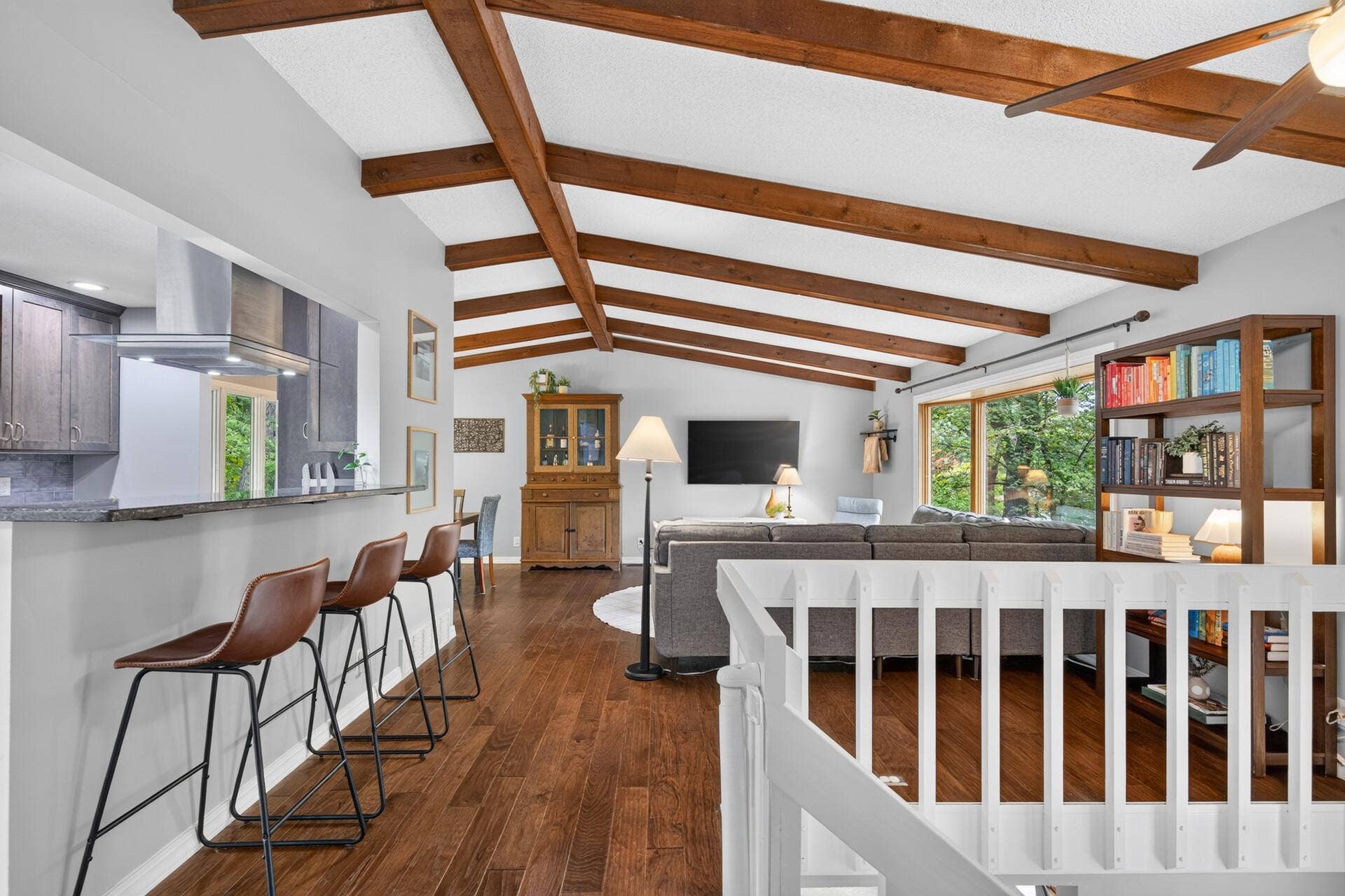 2222 Black Oak Drive, Minnetonka, MN 55305 2222 Black Oak Drive, Minnetonka, MN 55305