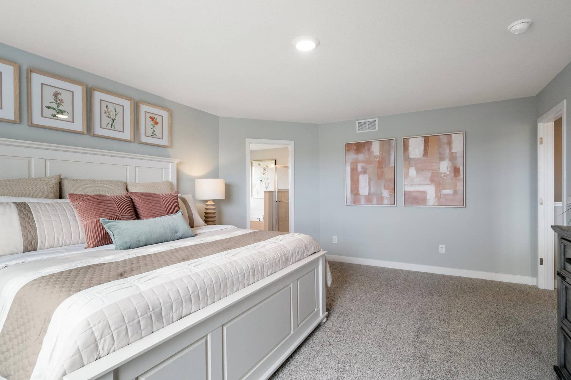 4919 Blake Way, Woodbury, MN 55129 Primary bedroom, another view.