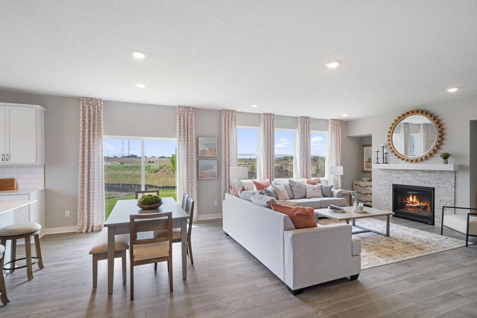 4919 Blake Way, Woodbury, MN 55129 Light & bright. Windows offer a lifetime warranty.