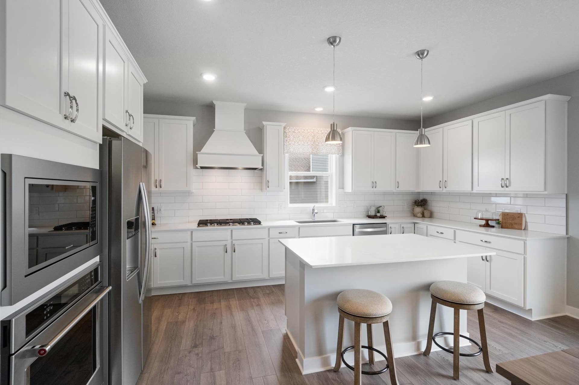 4919 Blake Way, Woodbury, MN 55129 Lots of cabinet space plus soft close doors and drawers.