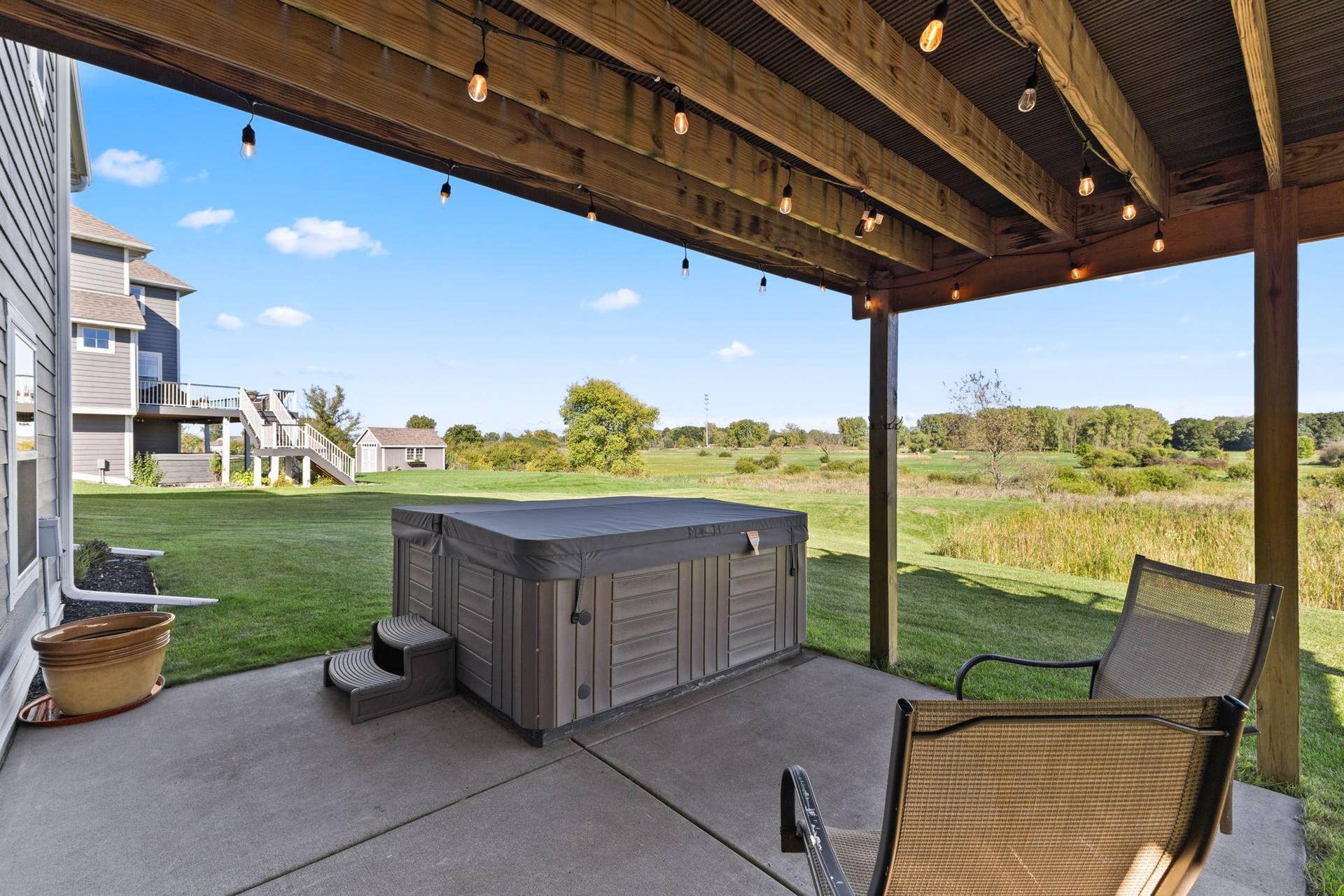 Hot tub included!