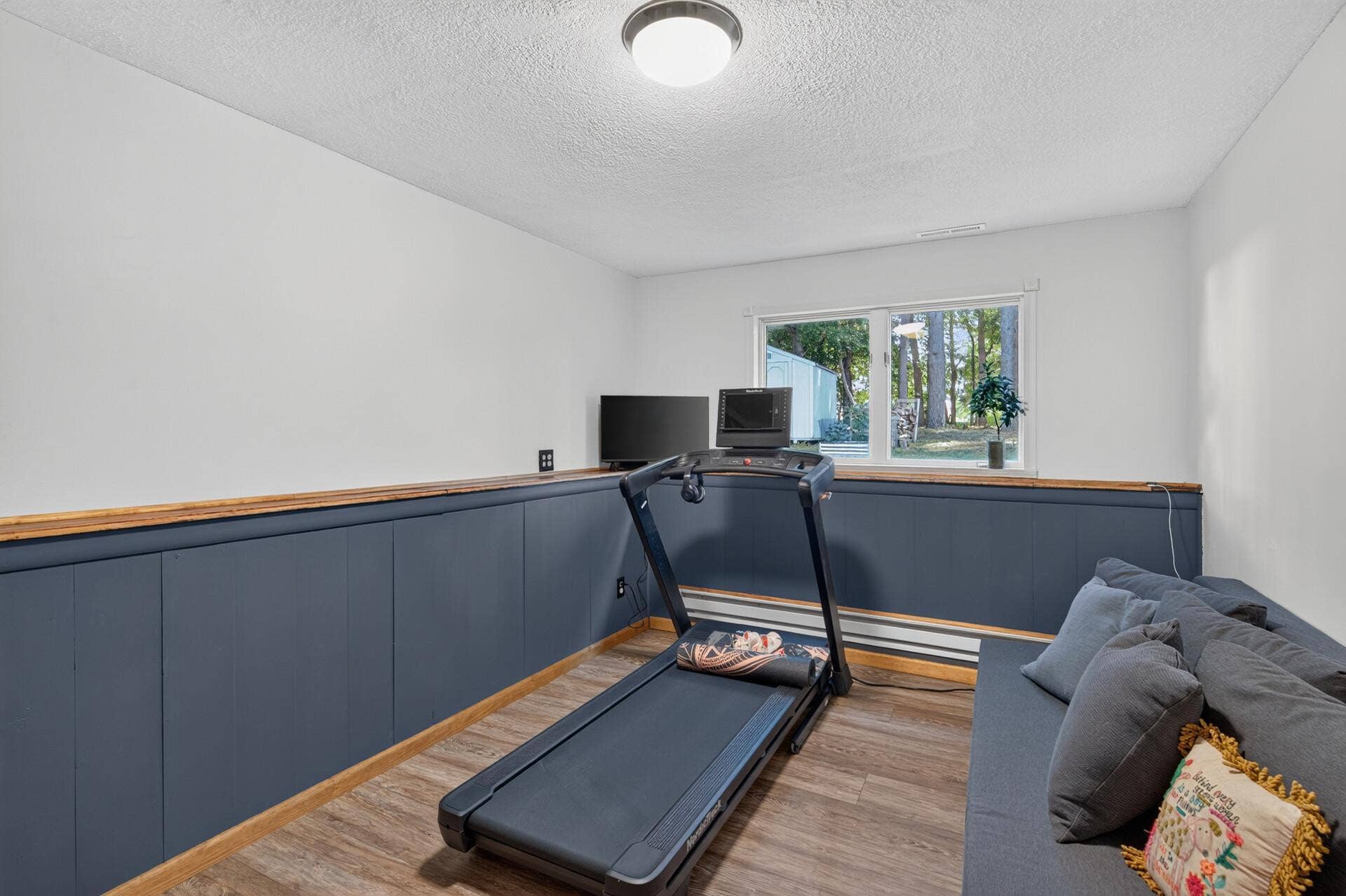 5956 Norway Pine Court, White Bear Lake, MN 55110 Flexible bonus area makes a great workout space, hobby room, or home office.
