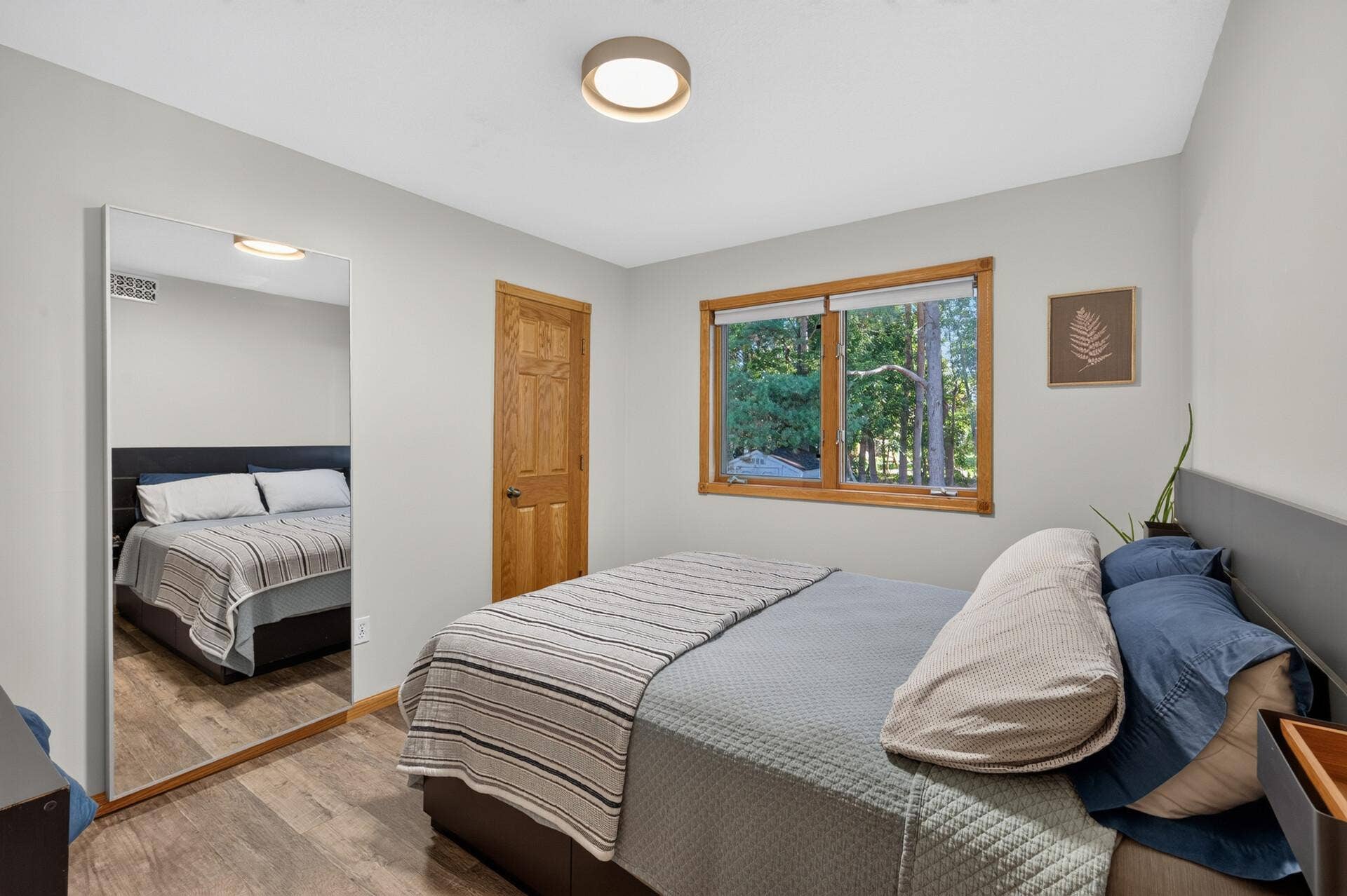 5956 Norway Pine Court, White Bear Lake, MN 55110 Second well-sized bedroom located on the upper-level.